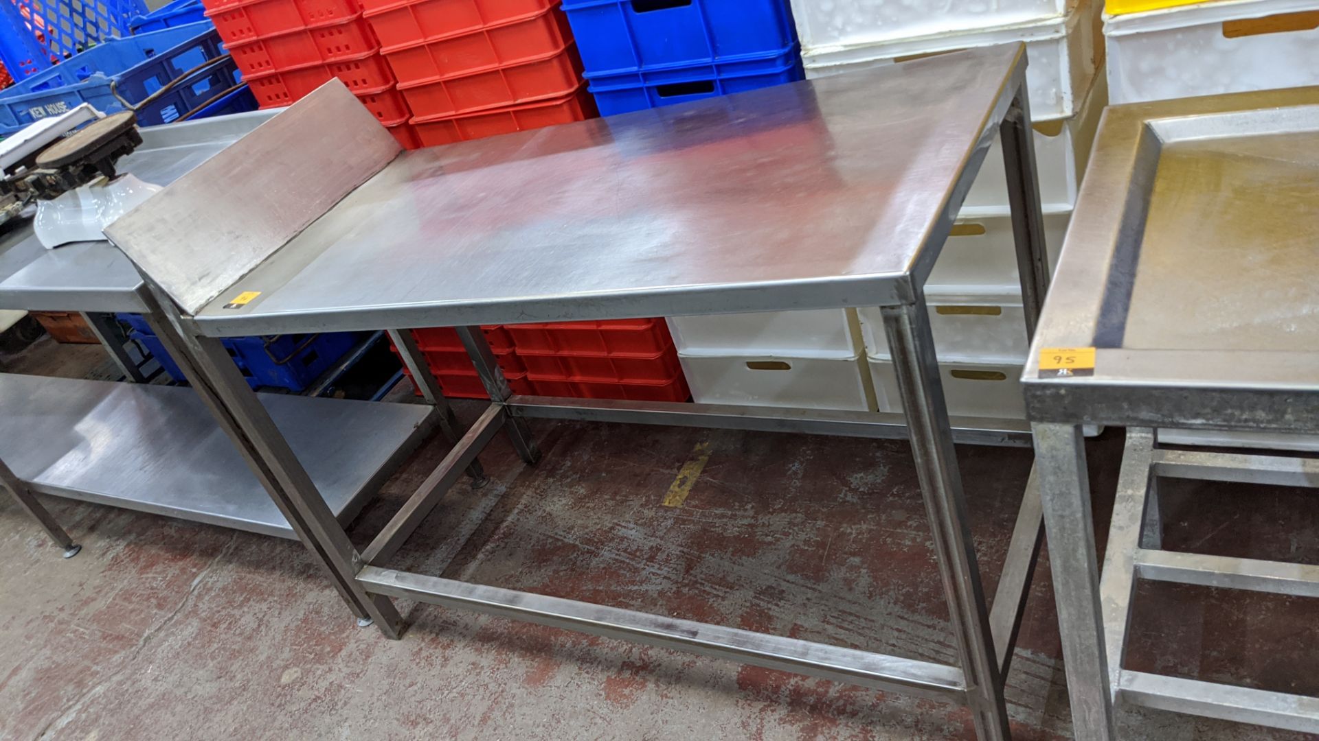 Stainless steel table, with angled top. Max external dimensions approx. 1350mm x 600mm - Image 3 of 3