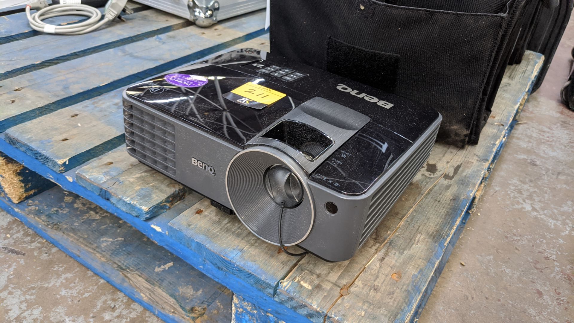 Benq model MS502 projector, with carry case & remote - Image 3 of 4