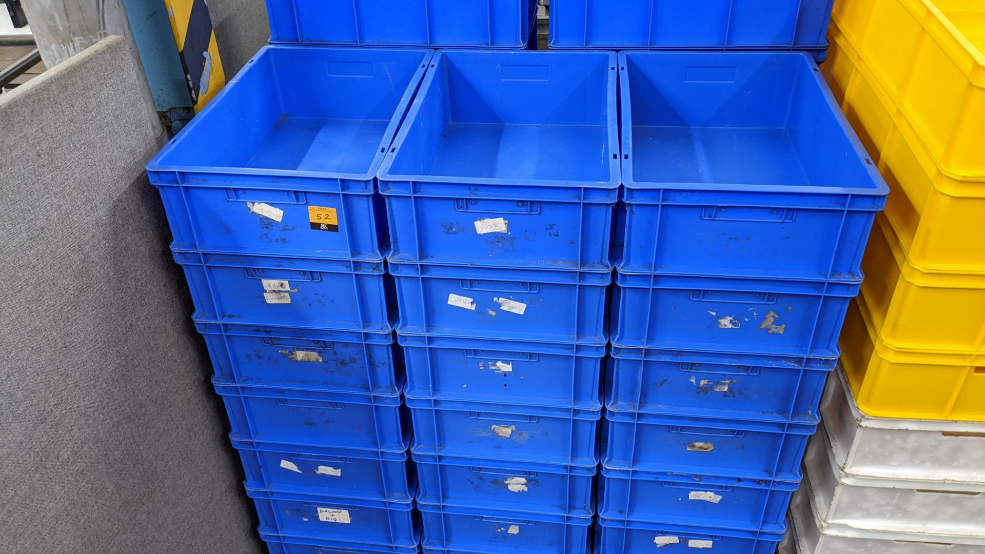 37 off blue plastic stacking crates each measuring circa 390mm x 595mm x 160mm - Image 3 of 5