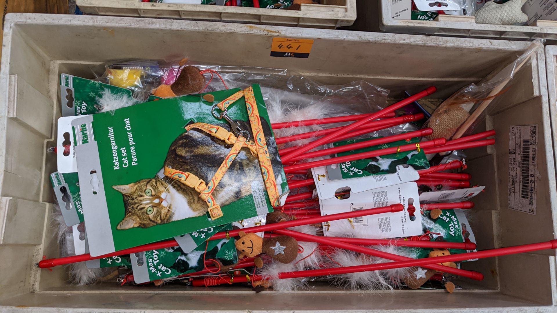 The contents of a crate of assorted cat toys, novelties, harnesses, leads & more - Image 2 of 3