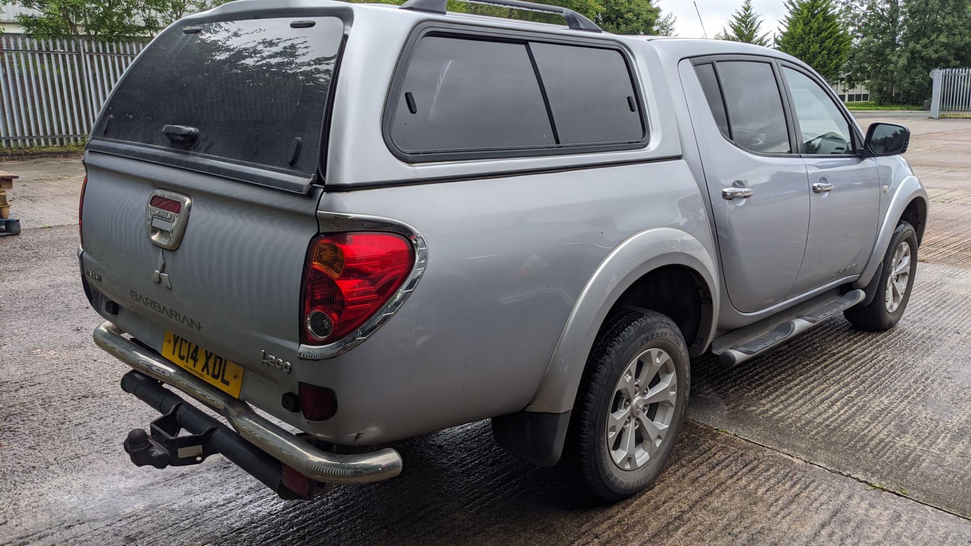 YC14 XDL Mitsubishi L200 Barbarian LB Double Cab DI/D 4X4 pick-up, 5 speed manual gearbox, 2477cc di - Image 15 of 35