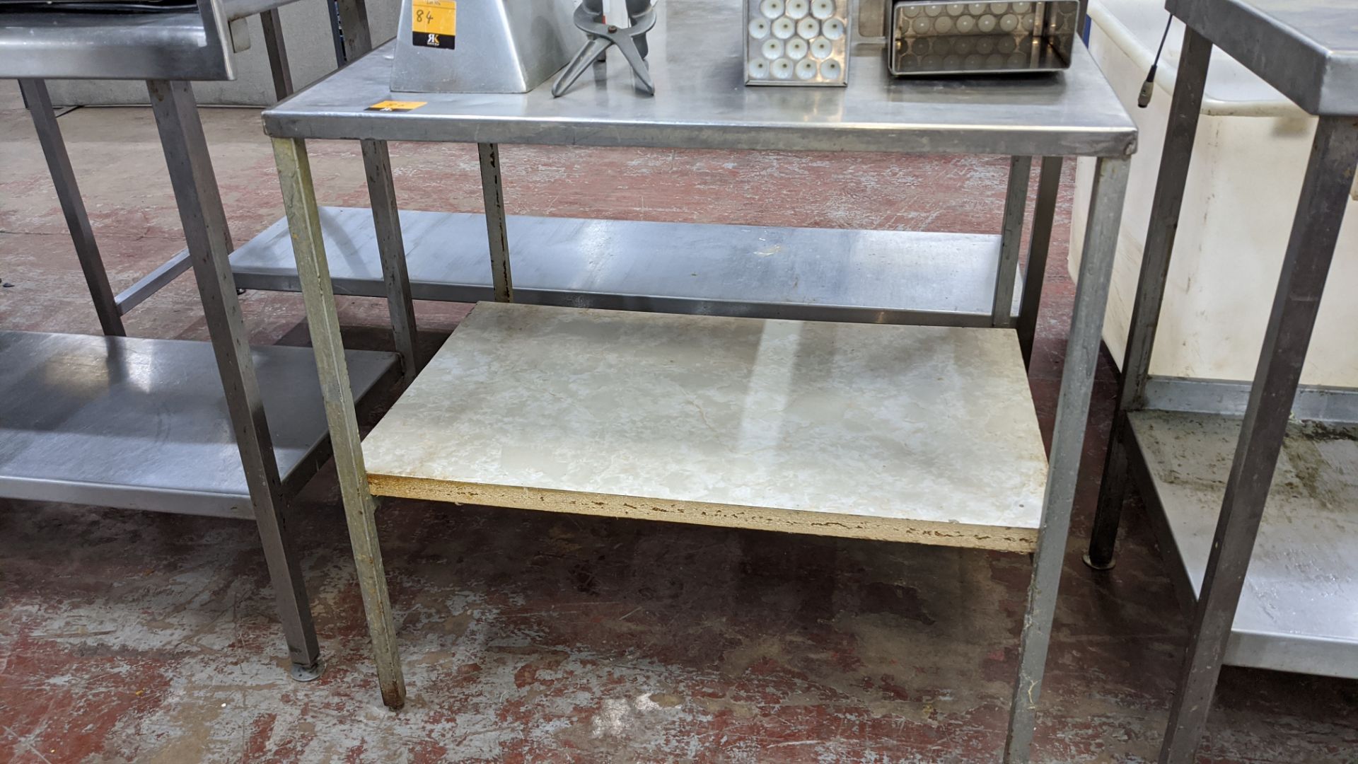 Stainless steel twin tier table with dimensions of 845mm x 615mm - Image 2 of 3