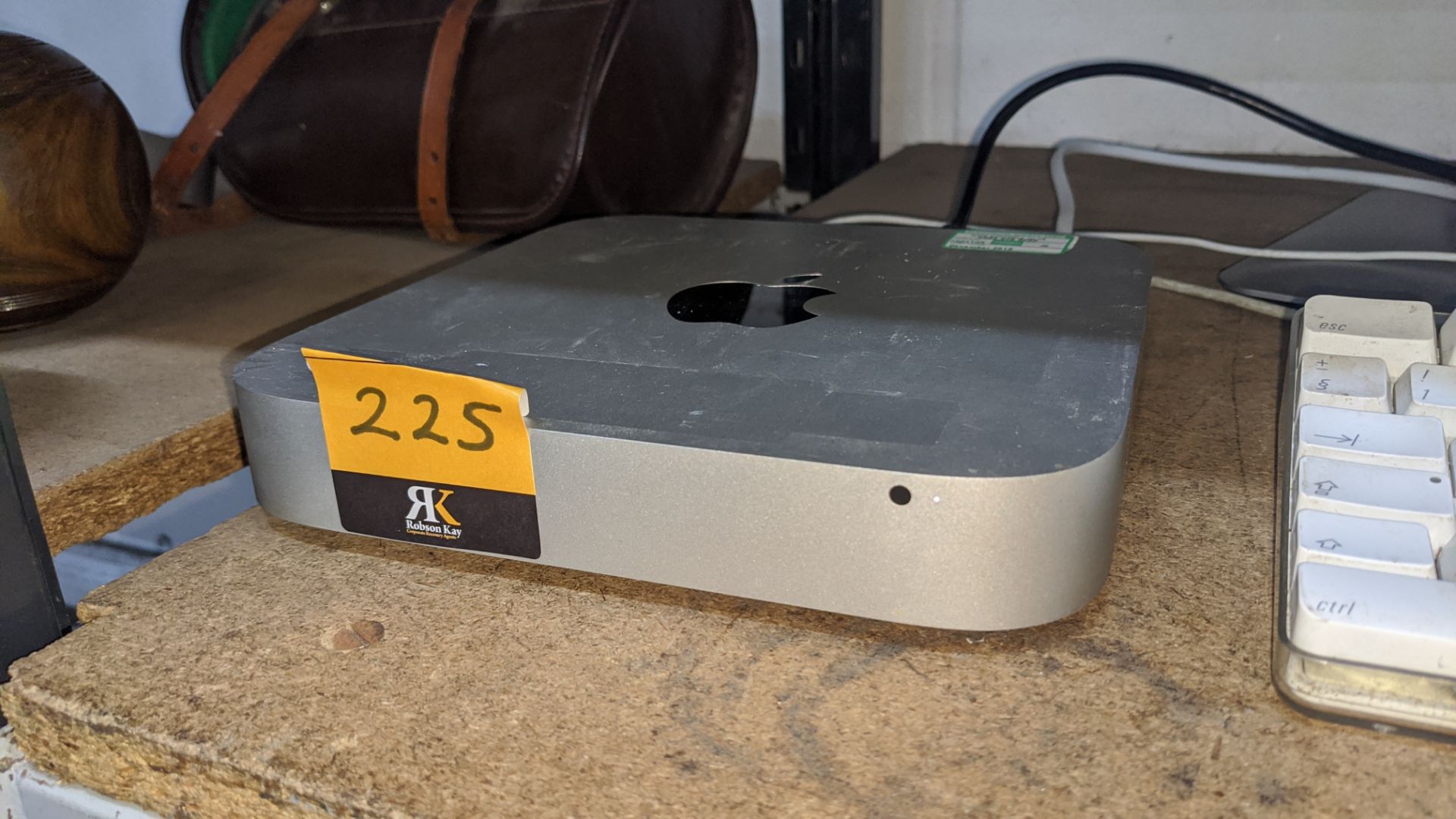 Apple Mac mini computer model A1347/EMC2840 with 1.4GHz Intel Core i5 CPU, 4Gb RAM, 500Gb HDD. Plea