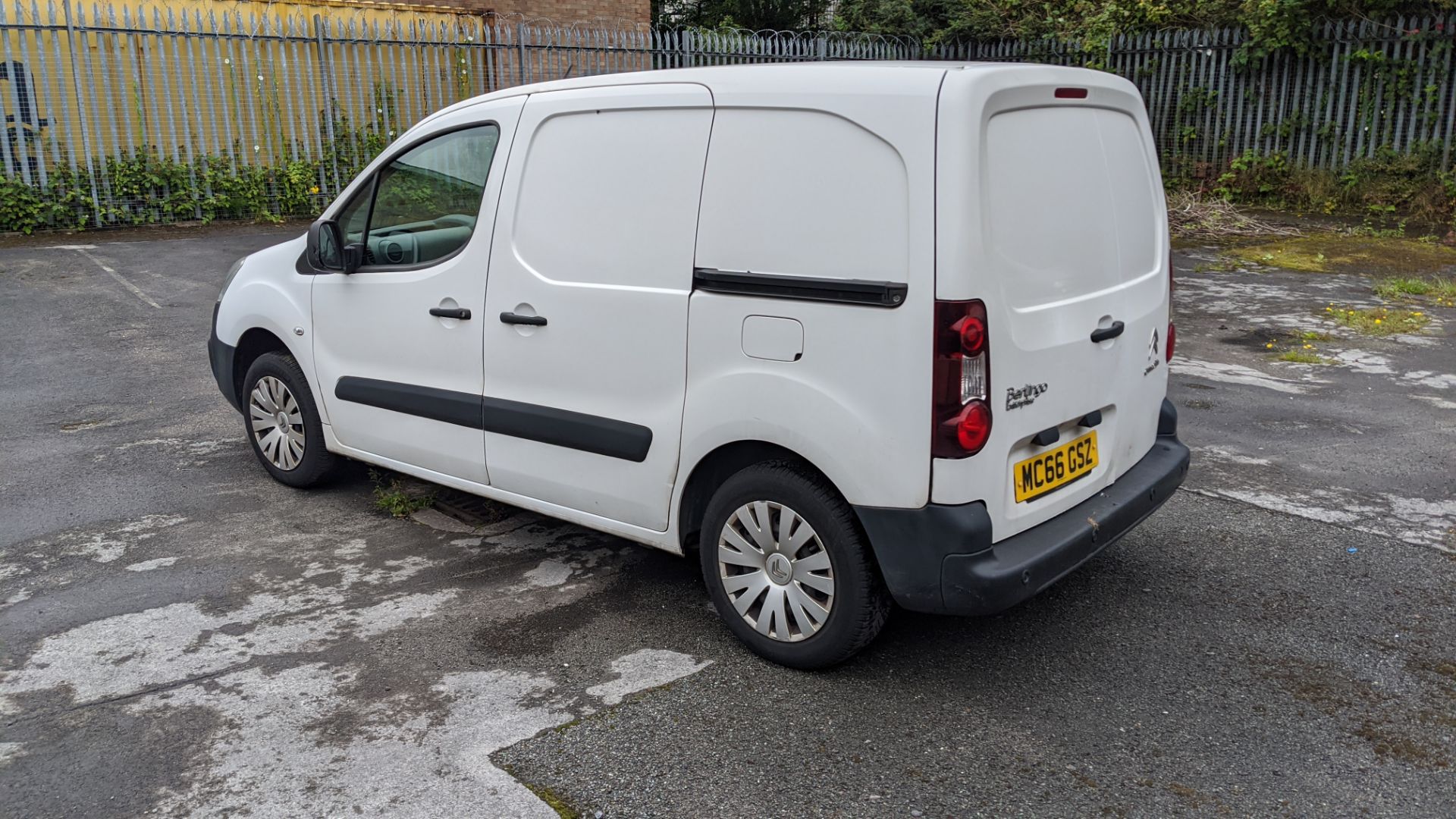 MC66 GSZ Citroen Berlingo 625 Enterprise Blue HDI panel van, 5 speed manual gearbox, 1560cc diesel e - Image 6 of 25