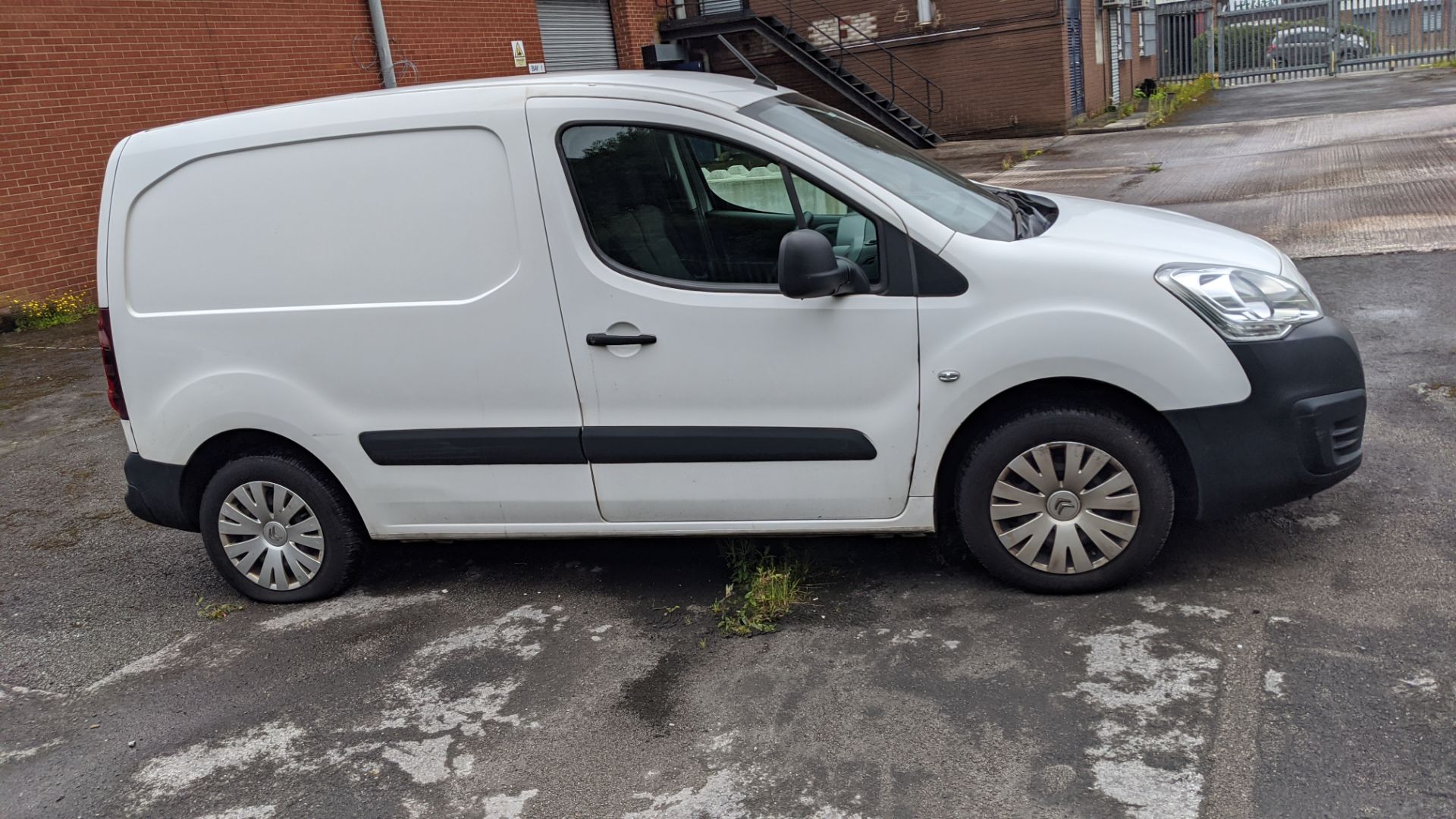 MC66 GSZ Citroen Berlingo 625 Enterprise Blue HDI panel van, 5 speed manual gearbox, 1560cc diesel e - Image 13 of 25