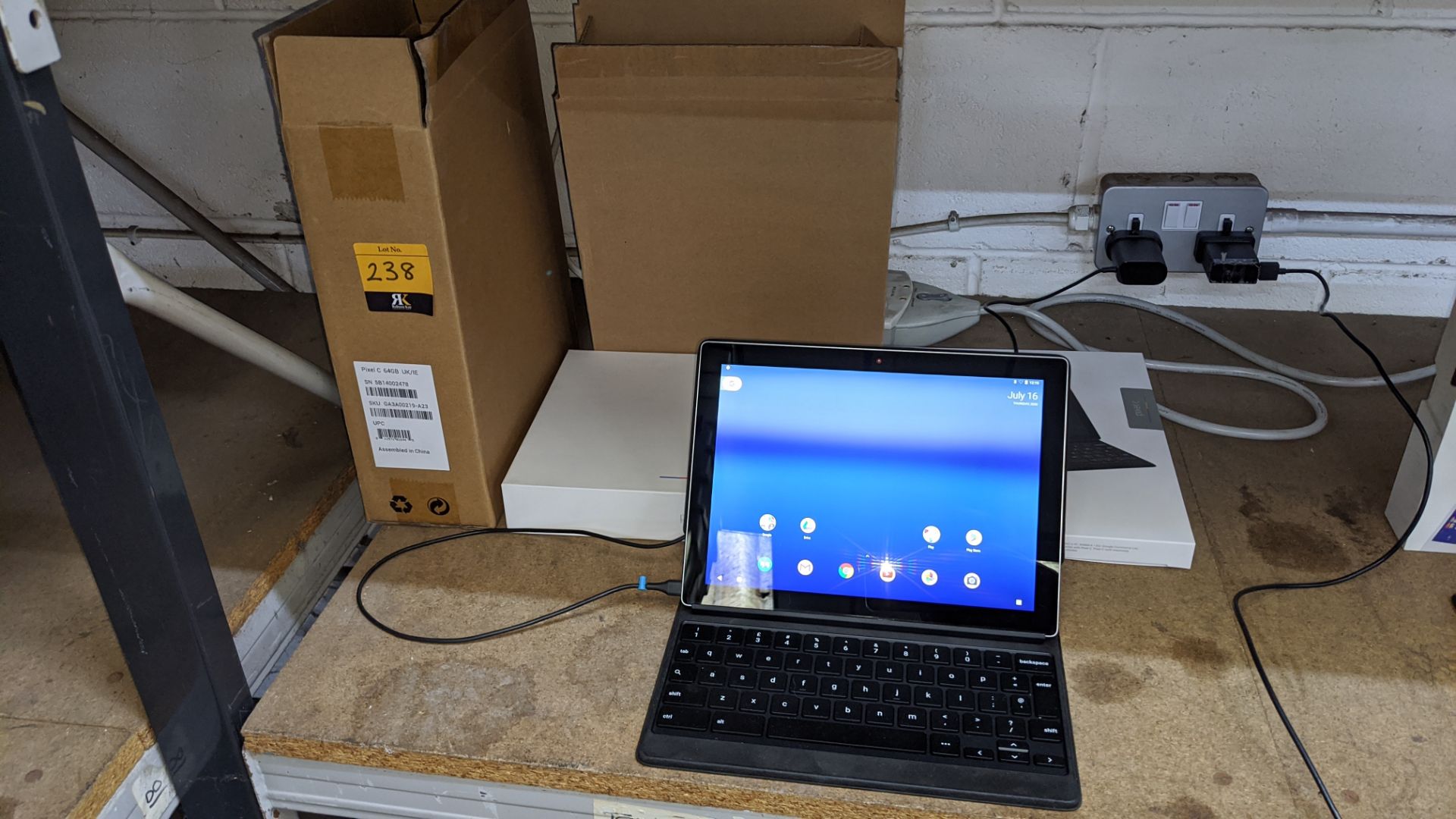 Google Pixel C 64GB tablet, 10.2", model C1502W, with optional Folio keyboard/case model UG1B. Incl - Image 25 of 25