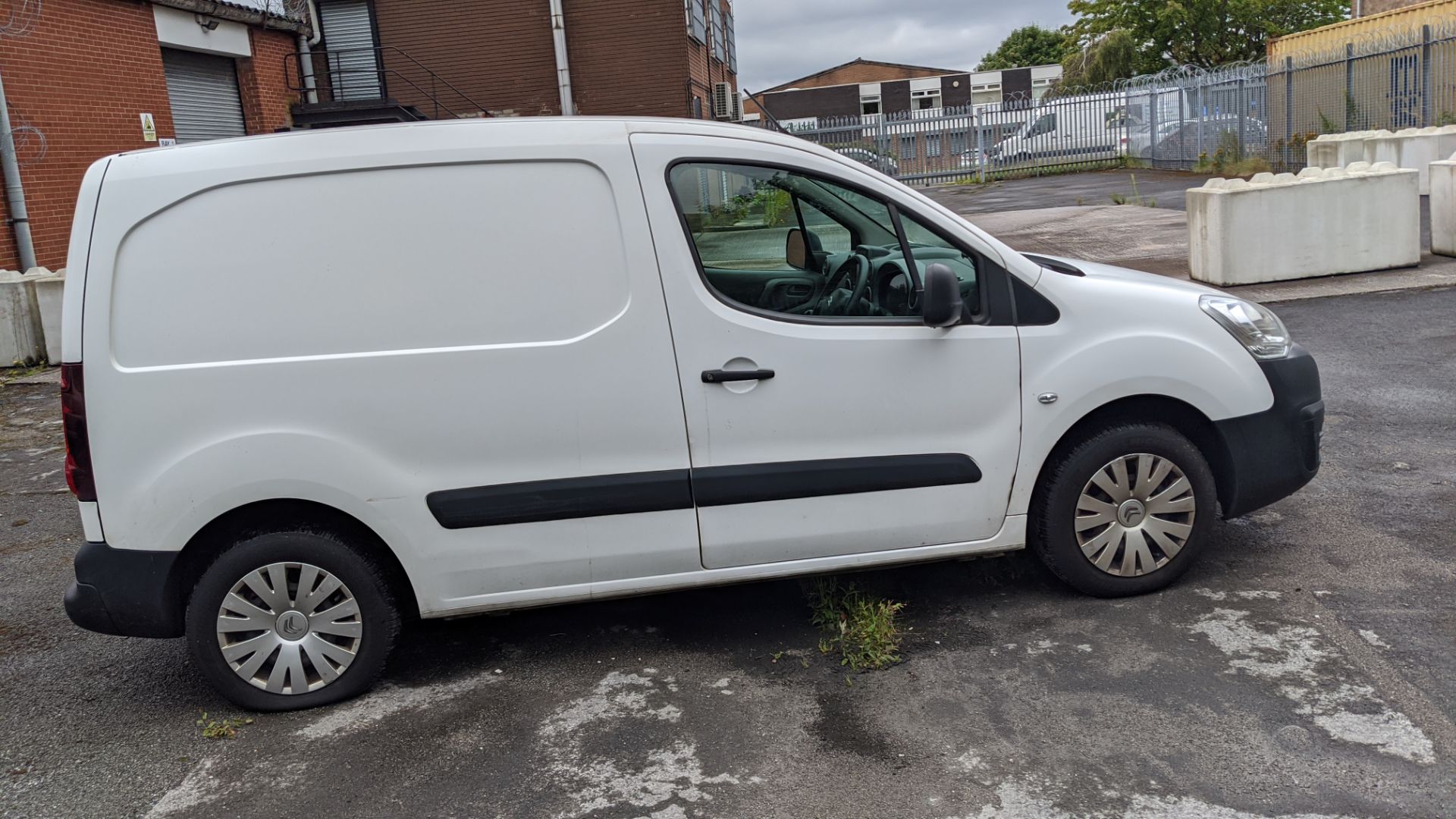 MC66 GSZ Citroen Berlingo 625 Enterprise Blue HDI panel van, 5 speed manual gearbox, 1560cc diesel e - Image 12 of 25