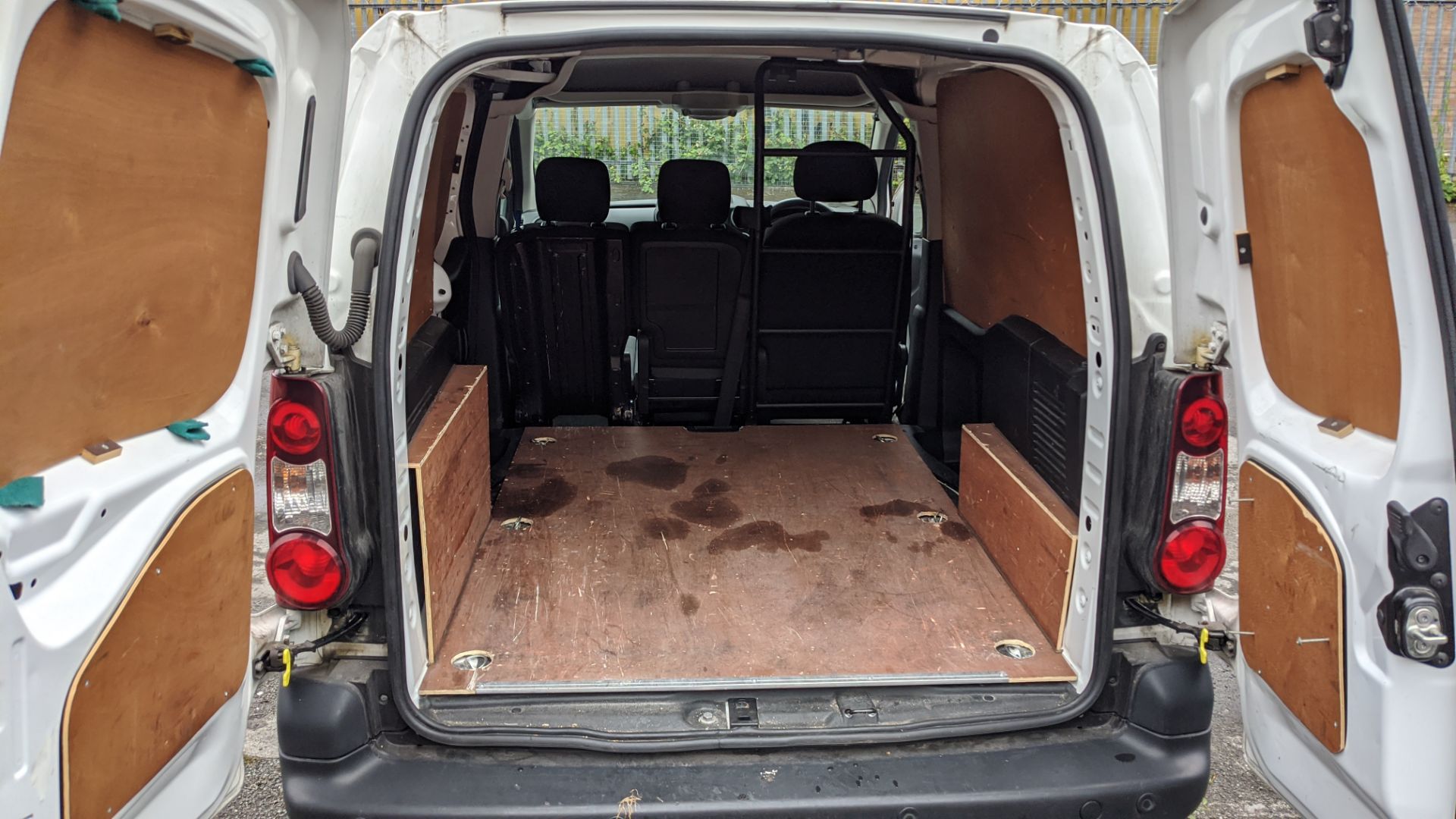 MC66 GSZ Citroen Berlingo 625 Enterprise Blue HDI panel van, 5 speed manual gearbox, 1560cc diesel e - Image 23 of 25