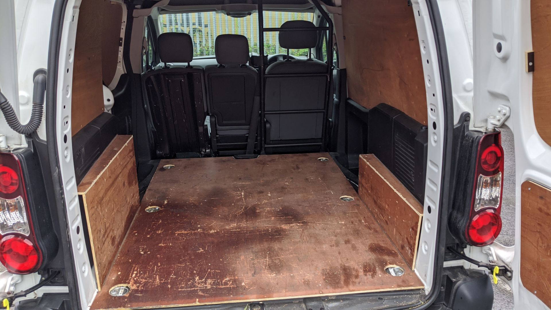 MW66 ZKX Citroen Berlingo 625 Enterprise Blue HDI panel van, 5 speed manual gearbox, 1560cc diesel e - Image 22 of 32