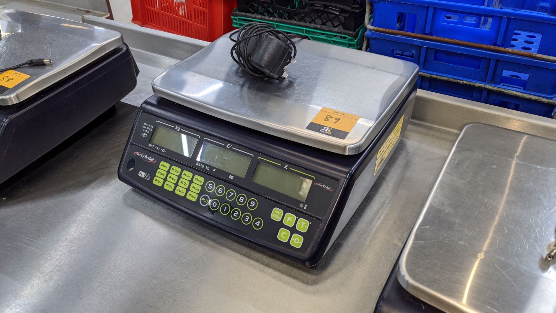 Avery Berkel grocer's scales model FX50 with customer facing display, including power pack - Image 3 of 5