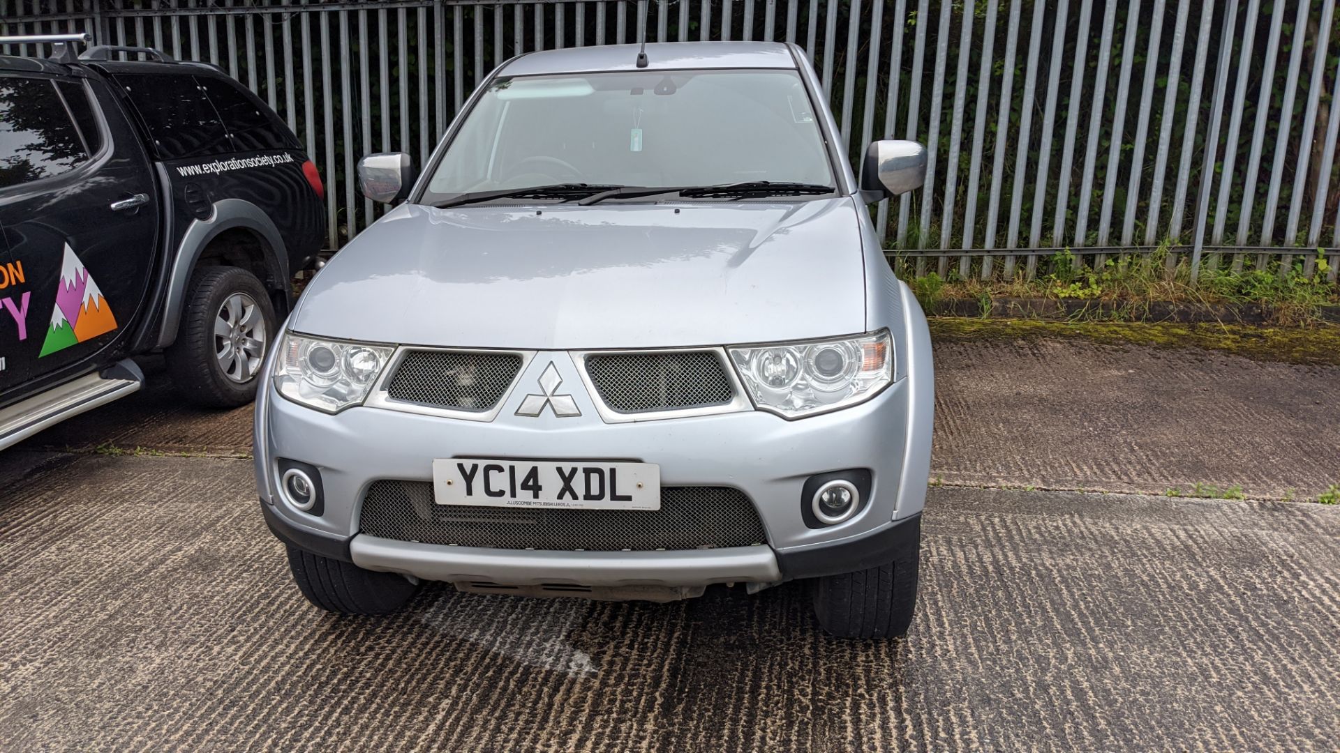 YC14 XDL Mitsubishi L200 Barbarian LB Double Cab DI/D 4X4 pick-up, 5 speed manual gearbox, 2477cc di - Image 4 of 35