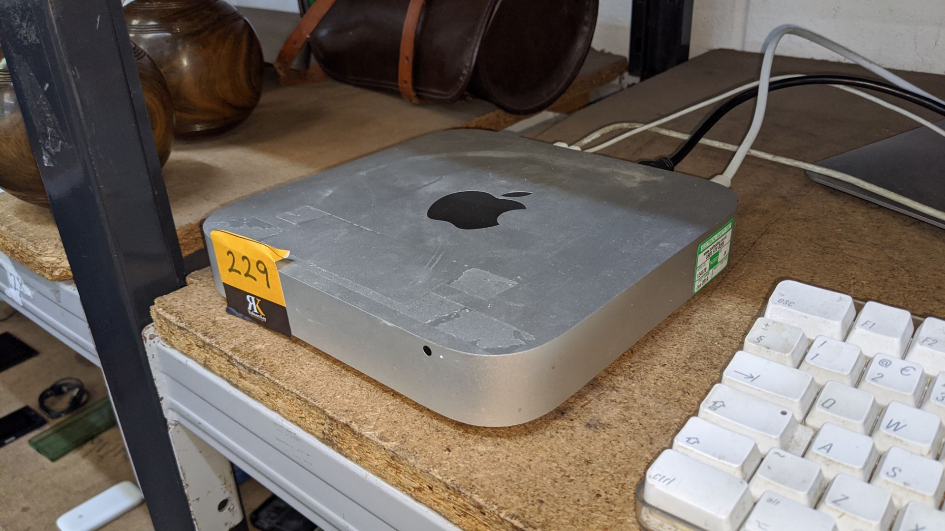 Apple Mac mini computer model A1347/EMC2840 with 1.4GHz Intel Core i5 CPU, 4Gb RAM, 500Gb HDD. Plea - Image 3 of 9