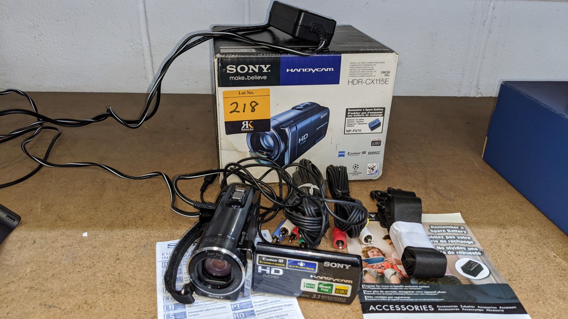 Sony Handycam video camera model HDR-CX115E including box, manual, cables & accessories - Image 8 of 8