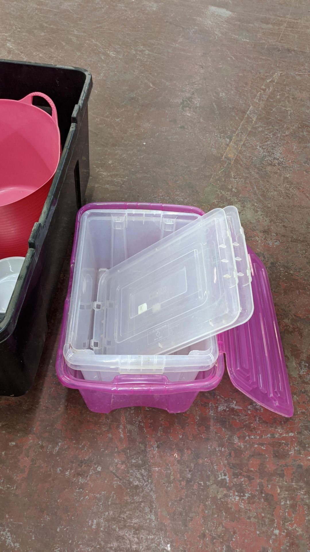 Quantity of assorted plastic storage containers plus 4 dog bowls - Image 5 of 5