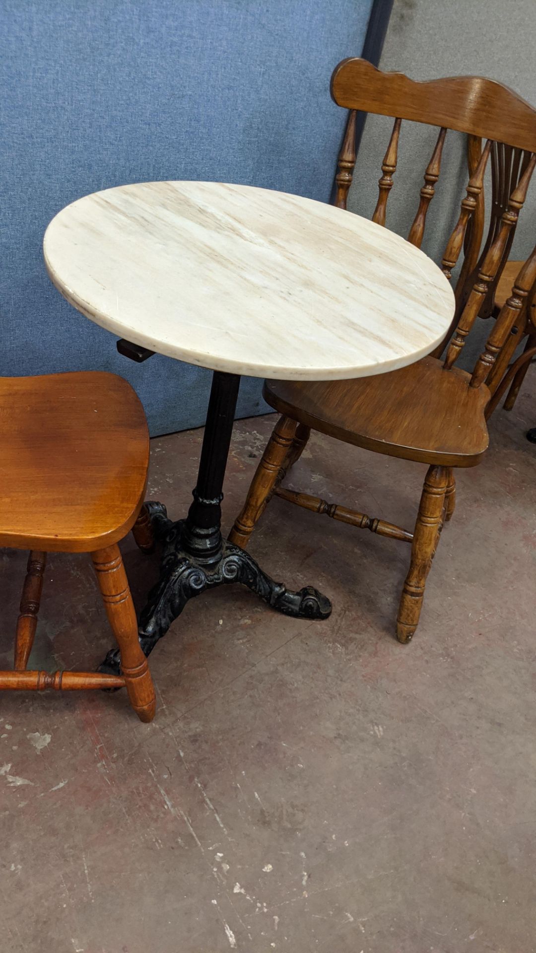 4 off small round café/dining tables, each comprising a marble/marble type top on a single pedestal - Image 4 of 6