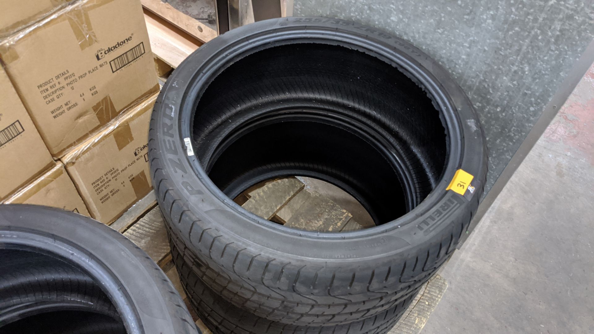 Set of 4 Pirelli P-ZERO tyres, 295/30/ZR19 rear and 255/35/ZR19 front, AM8/Aston Martin designation - Image 6 of 13