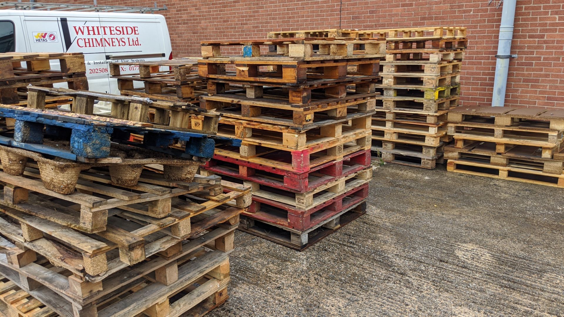 Approx. 3 stacks of euro pallets & 4 stacks of standard size pallets, containing a total of approx. - Image 4 of 9