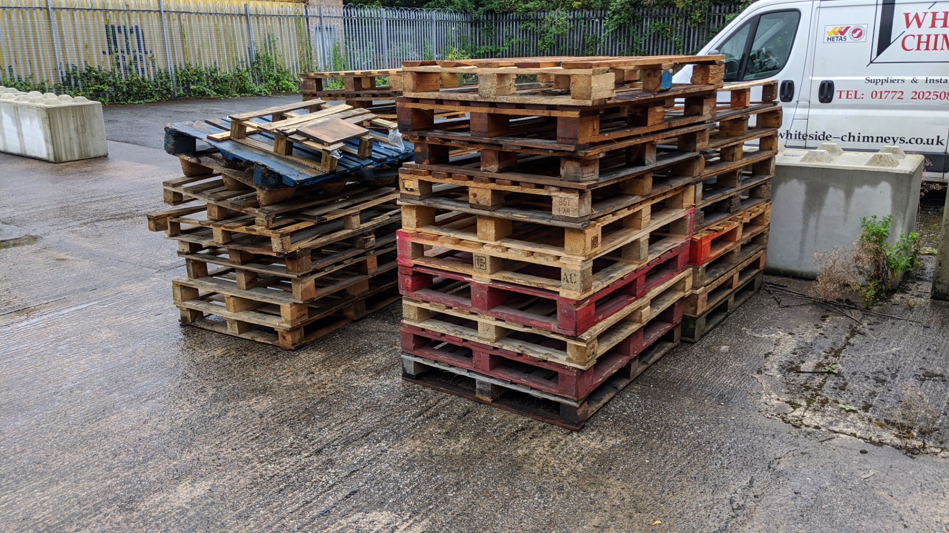 Approx. 3 stacks of euro pallets & 4 stacks of standard size pallets, containing a total of approx. - Image 8 of 9