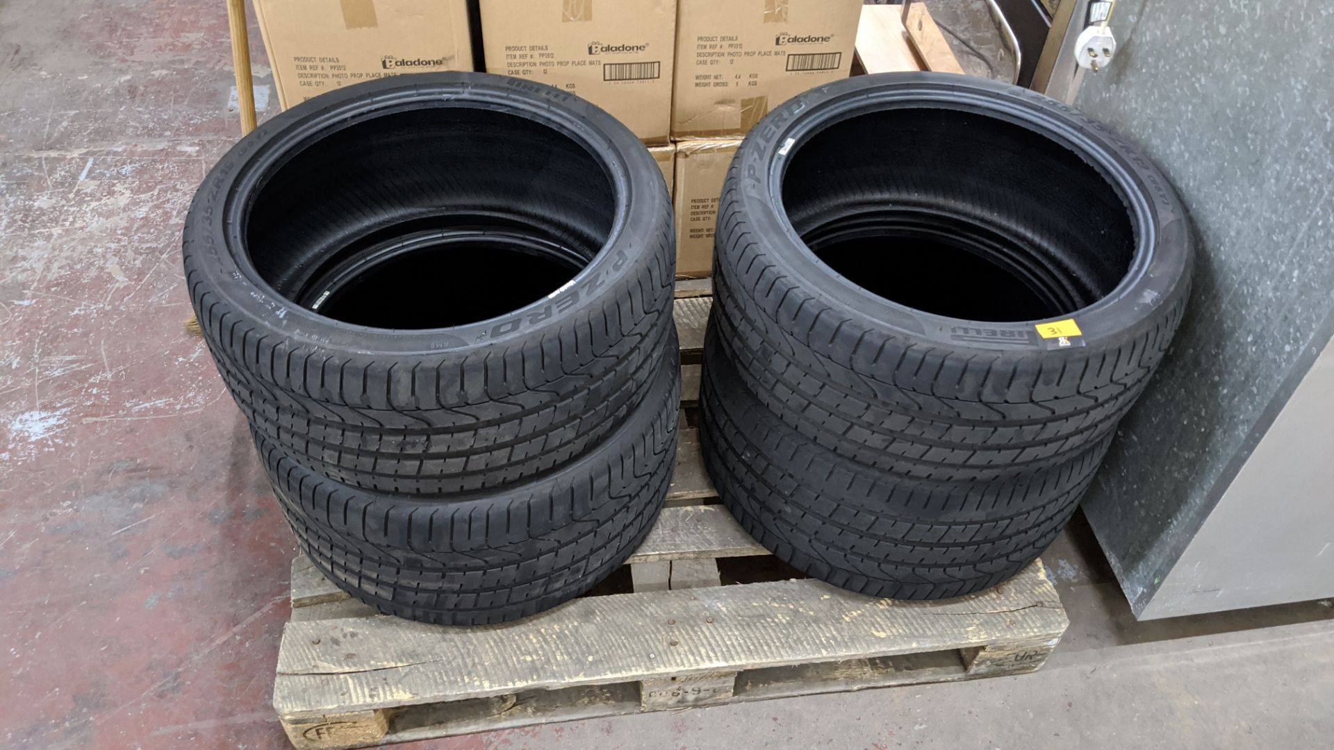 Set of 4 Pirelli P-ZERO tyres, 295/30/ZR19 rear and 255/35/ZR19 front, AM8/Aston Martin designation - Image 2 of 13