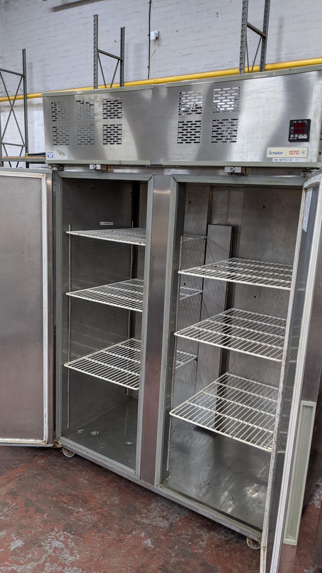 Senator 1270 stainless steel large twin door freezer - Image 4 of 5