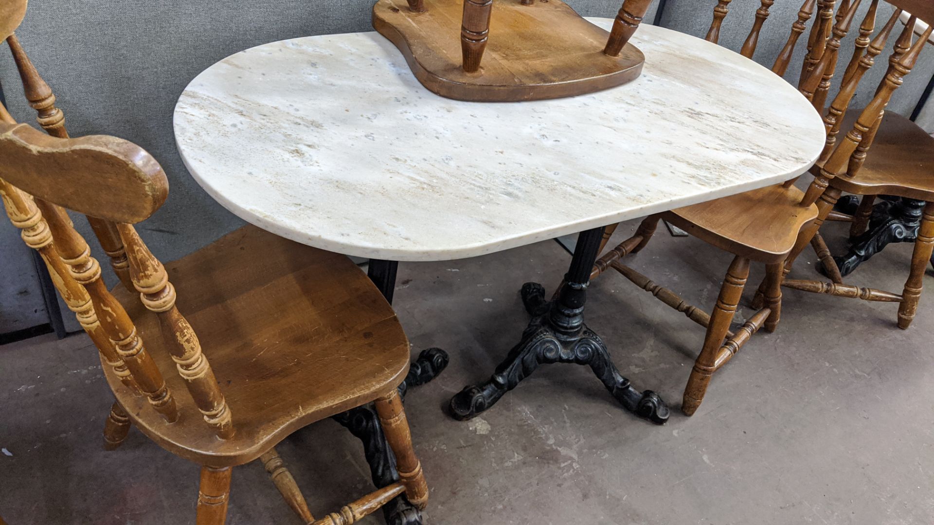 4 off oval dining/café tables, each comprising a heavy-duty marble or equivalent top & 2 off heavy-d - Image 4 of 6