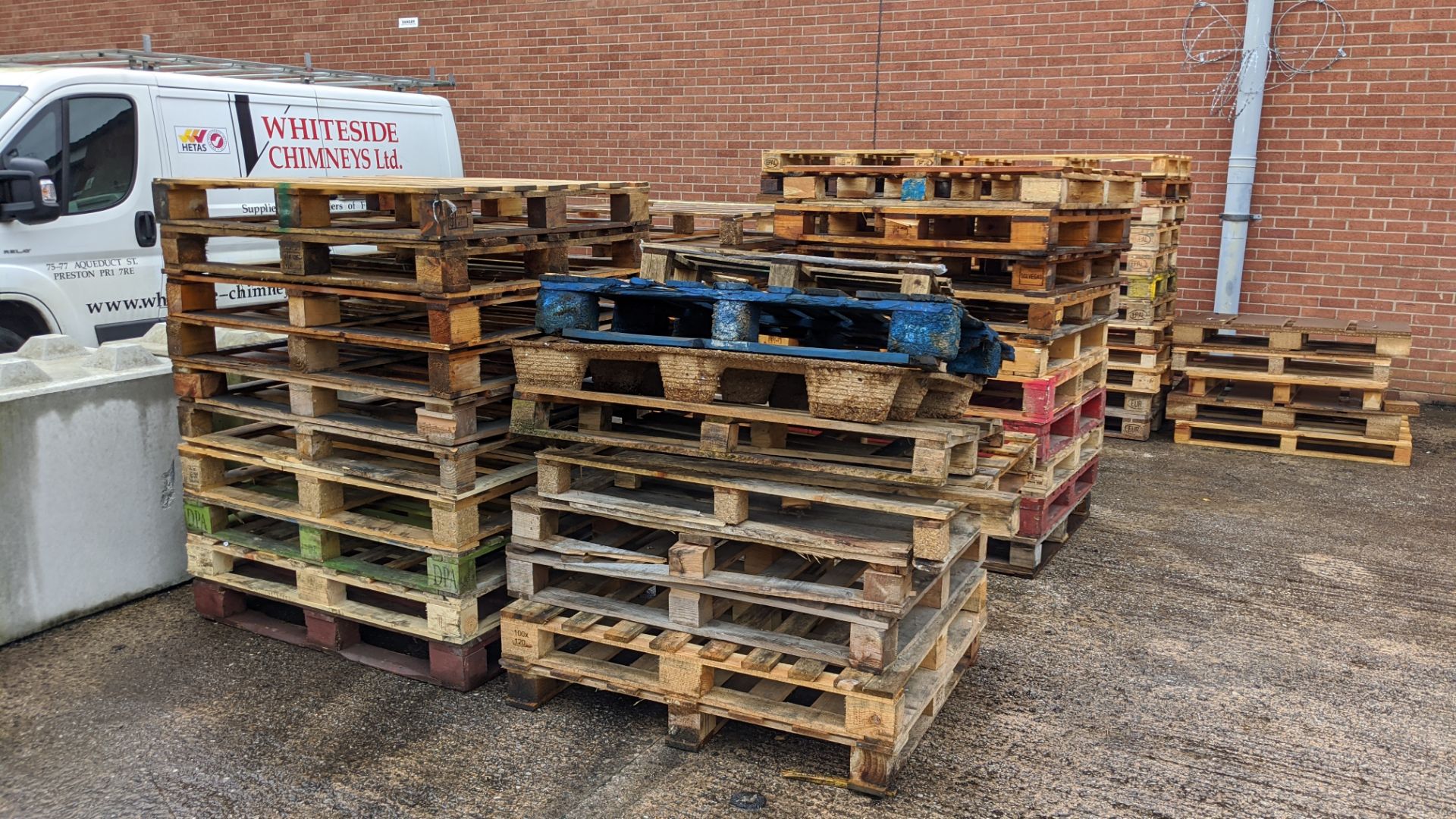 Approx. 3 stacks of euro pallets & 4 stacks of standard size pallets, containing a total of approx. - Image 2 of 9