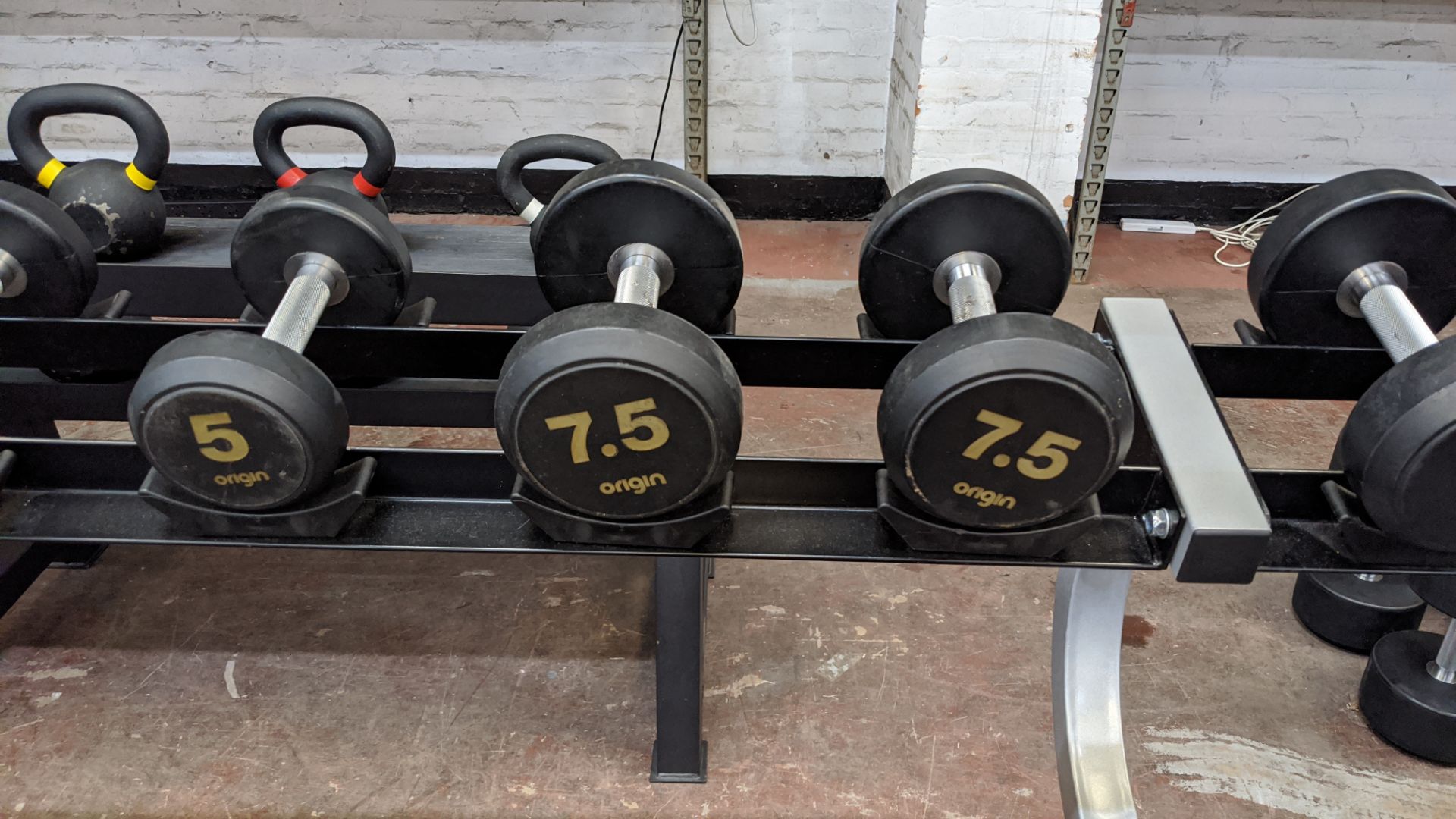 Origin RD2 rubber dumbbell set including rack. Updated lot description - Image 5 of 20