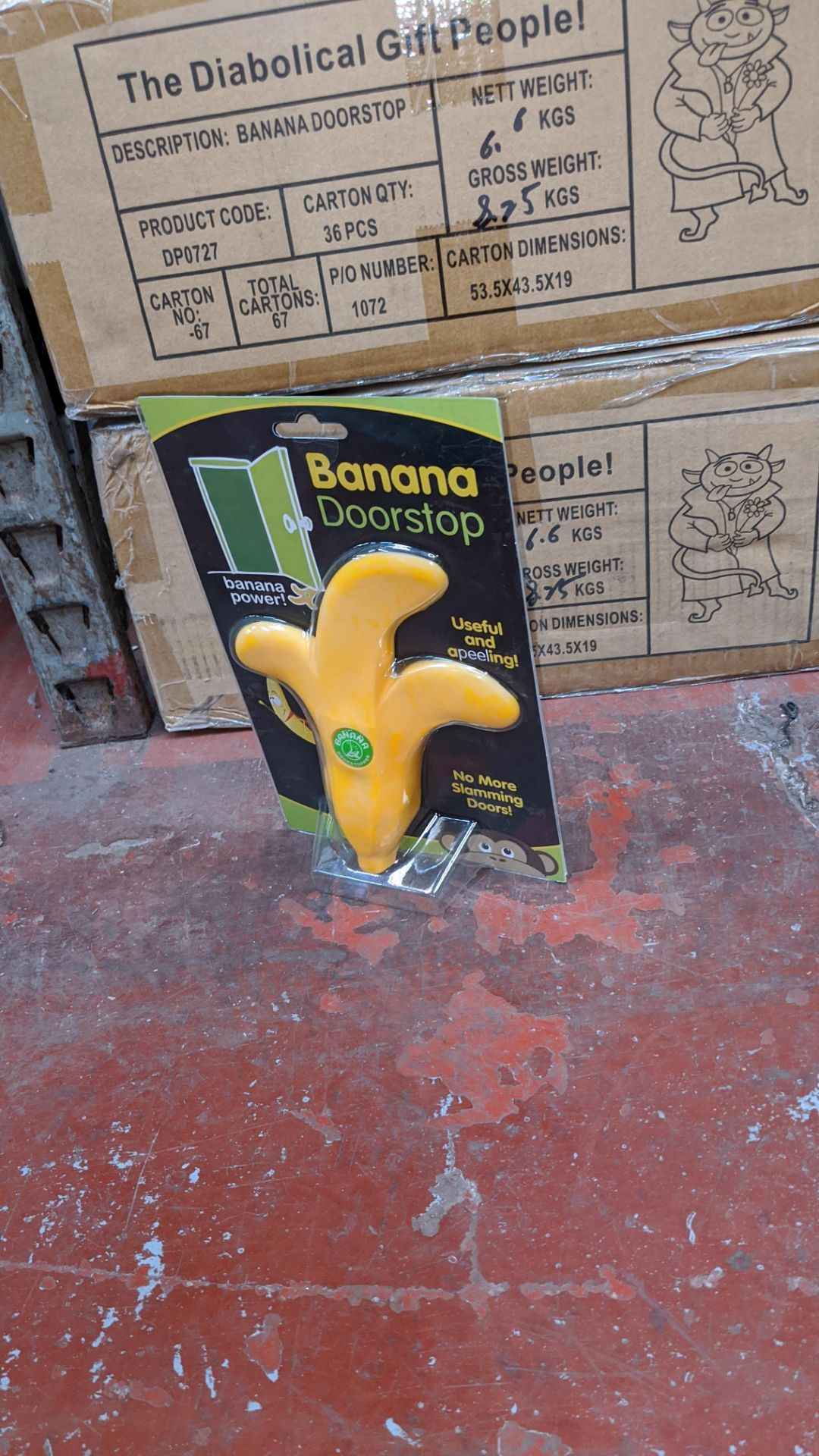 108 off banana doorstops - this lot consists of 3 cartons, each containing 36 individually packeted - Image 3 of 4