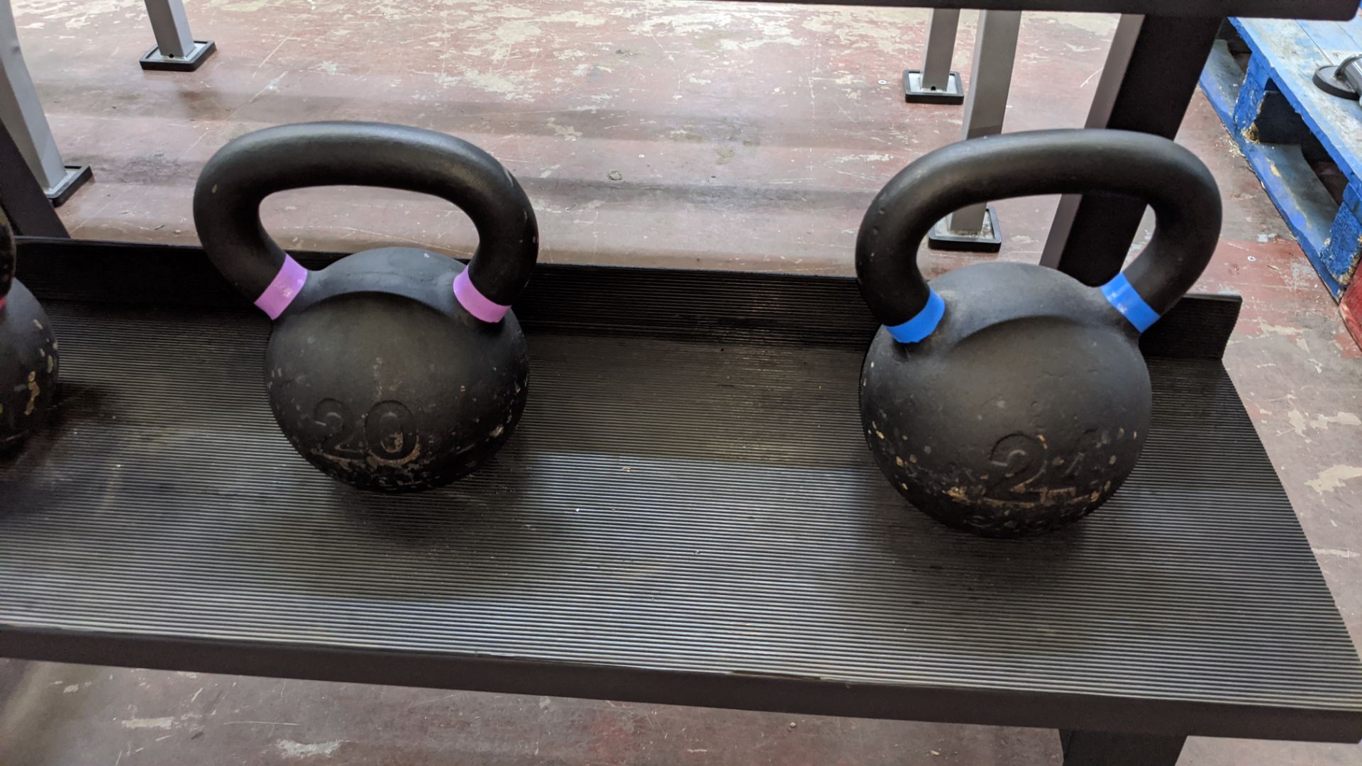 Origin kettlebell set comprising 2-tier rack & total of 7 kettlebells - updated description - Image 9 of 10