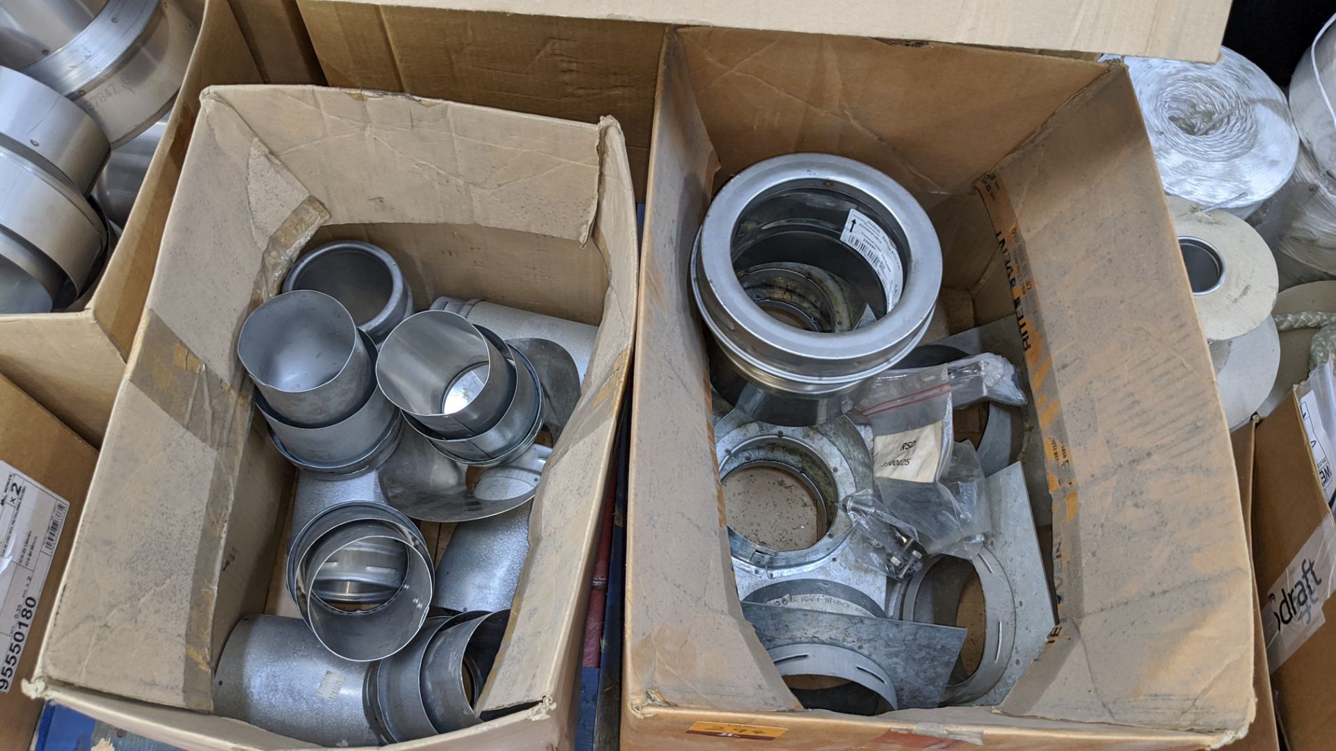 The contents of a pallet of assorted chimney components - Image 3 of 8