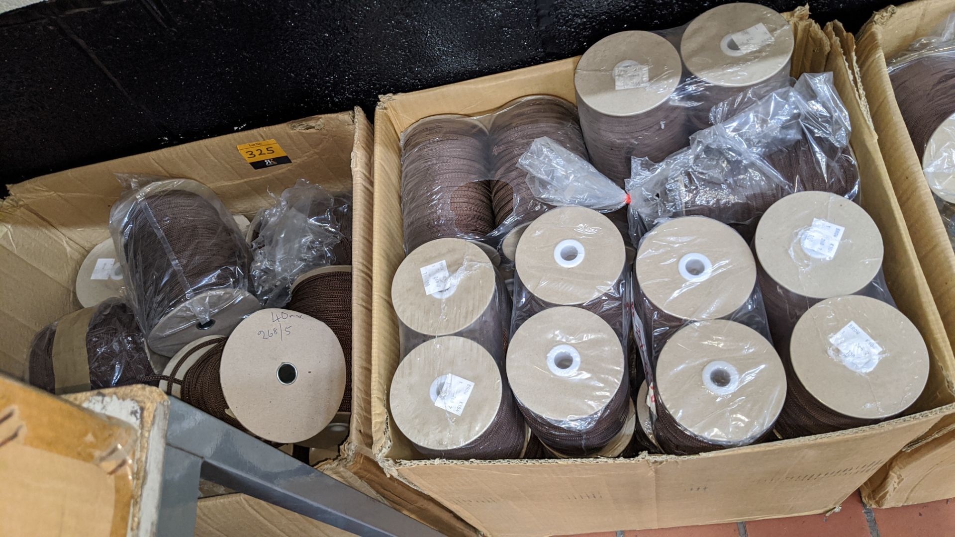 2 large boxes of brown cord on reels - Image 4 of 4