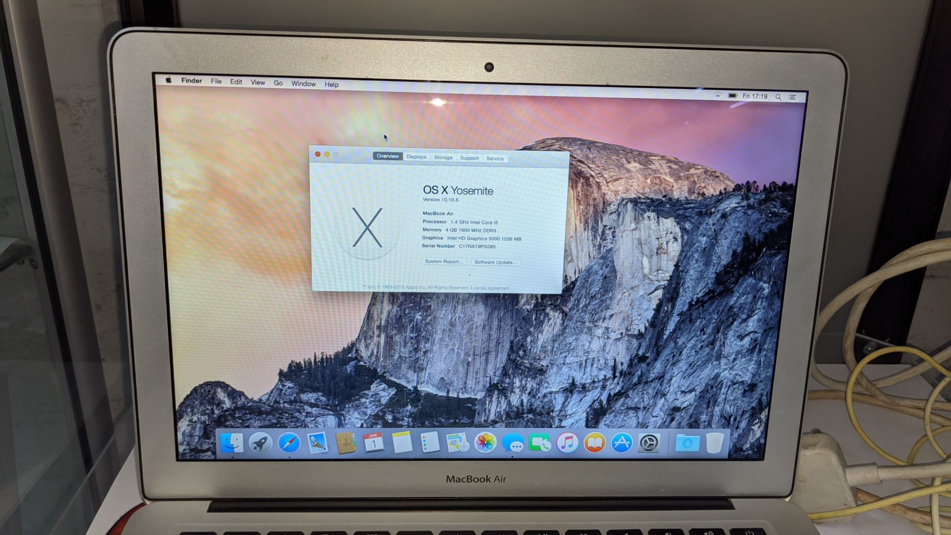 Apple MacBook Air in silver model A1466 with 1.4GHz Intel Core i5, 120Gb storage, 4Gb 1600MHz DDR3, - Image 3 of 12