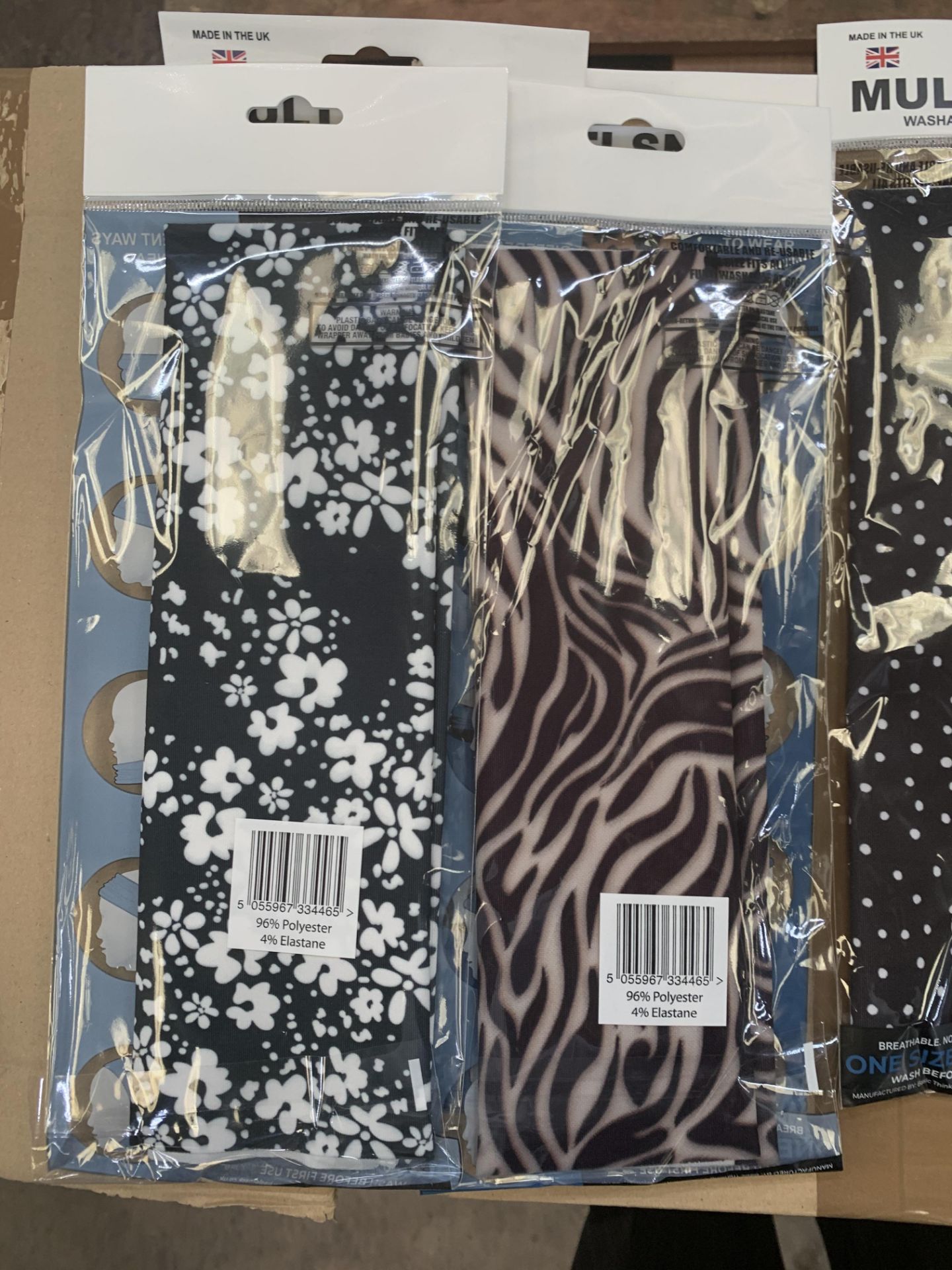 25 off multi snood face coverings, in 5 different designs - 5 each of 2 different animal prints, flo - Image 7 of 10