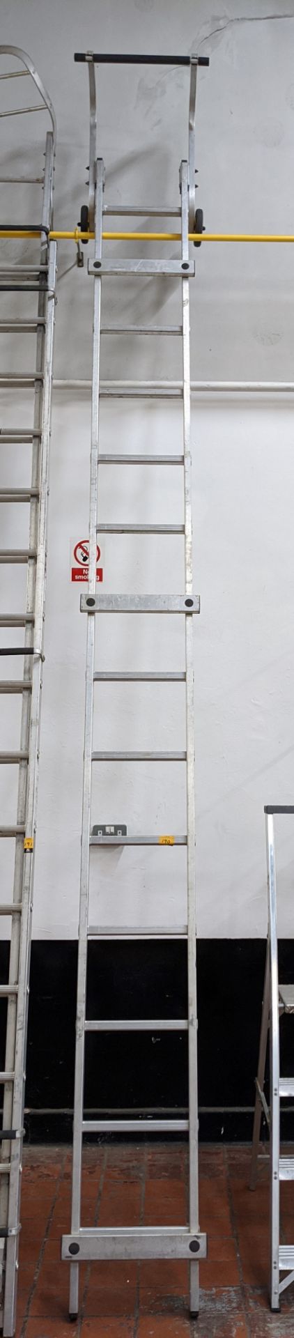 Roofing ladder circa 14ft long (excluding roofing attachment) - Image 3 of 3