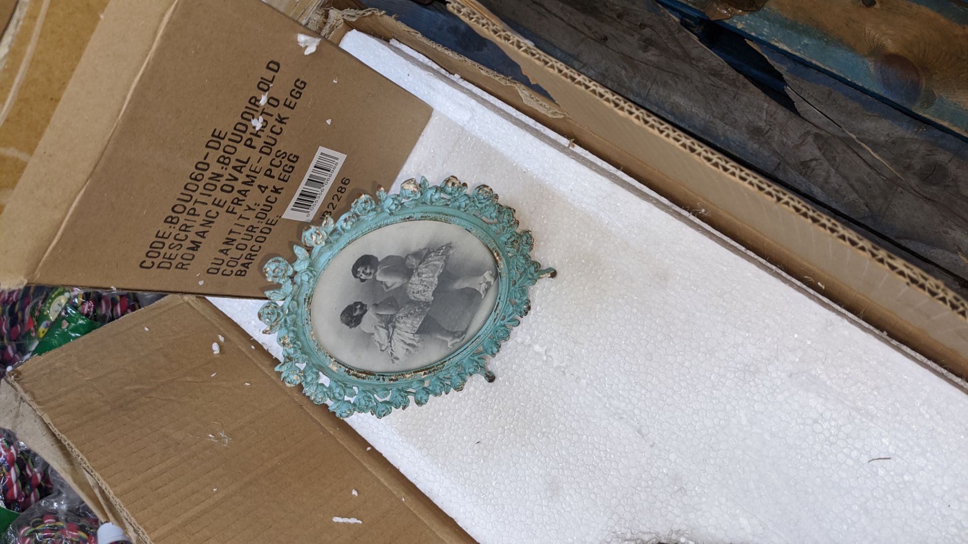 64 off Boudoir Old Romance oval photo frames in duck egg finish (2 cartons) - Image 3 of 4