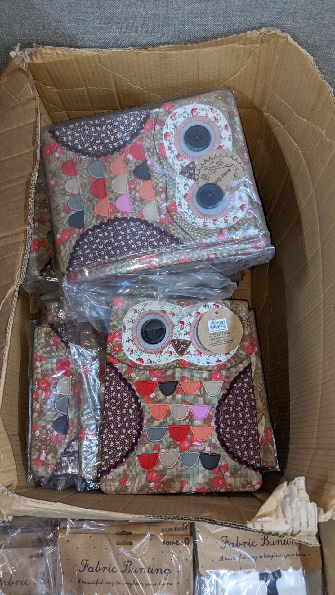 Box of Sass & Belle owl design tablet/gadget sleeves - Image 2 of 3