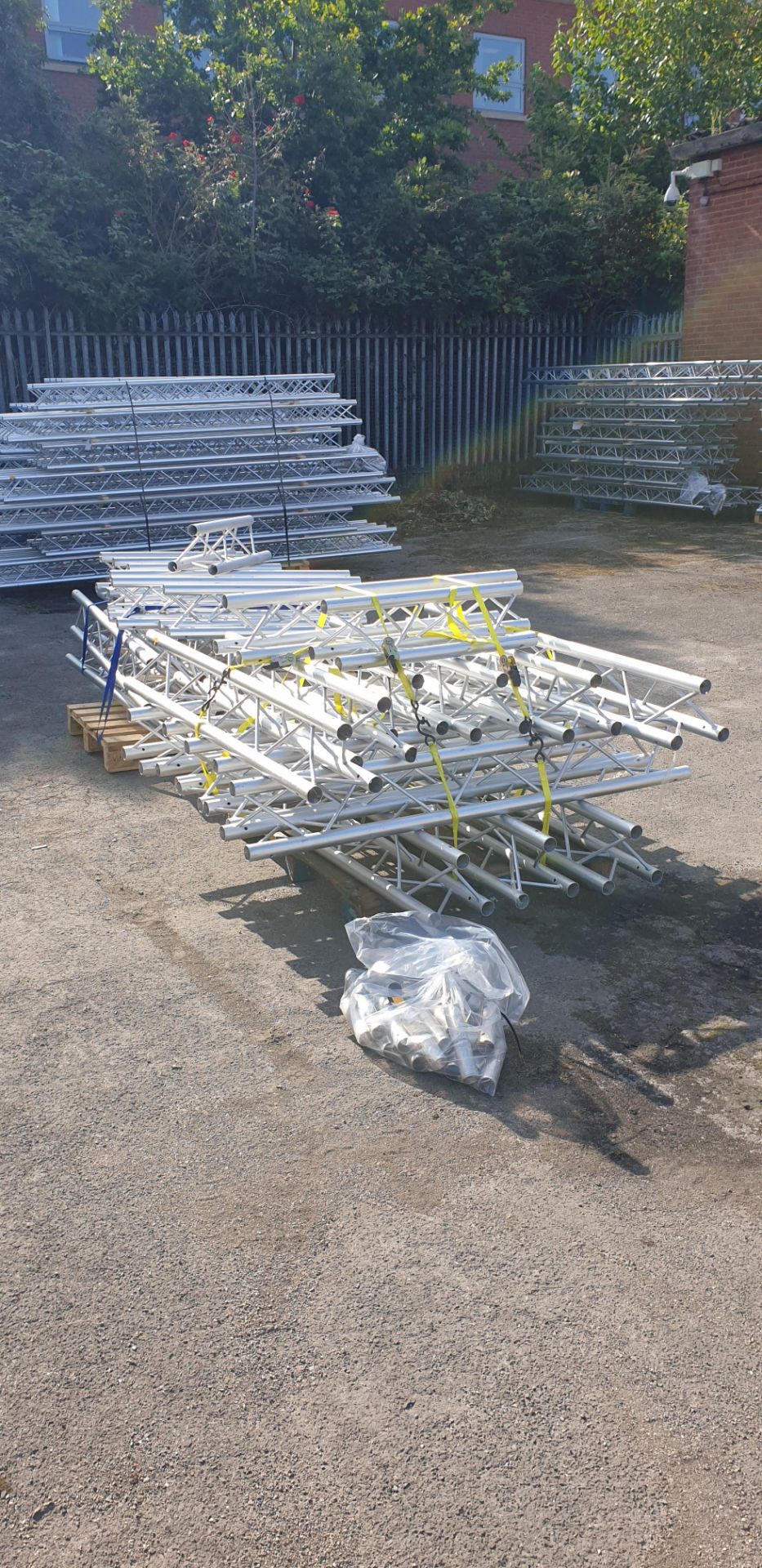 Optikinetics Trilite 200 Series 2" aluminium tube truss system in silver. - Image 7 of 11