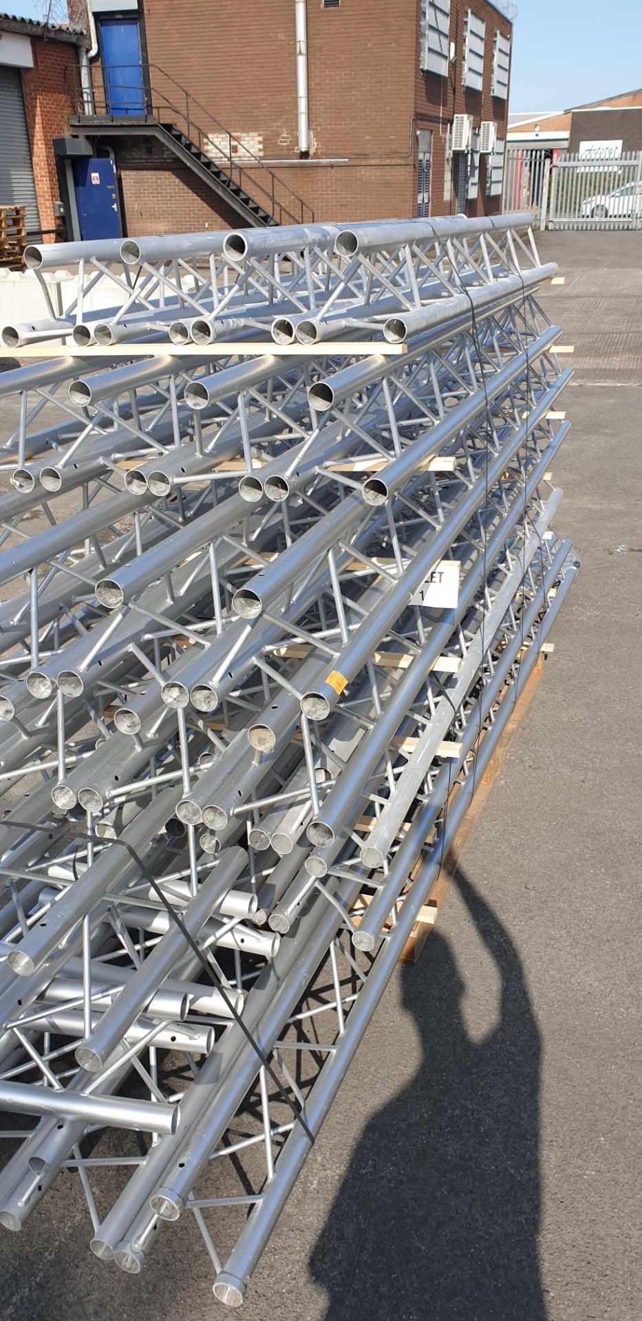 Optikinetics Trilite 200 Series 2" aluminium tube truss system in silver. - Image 11 of 11