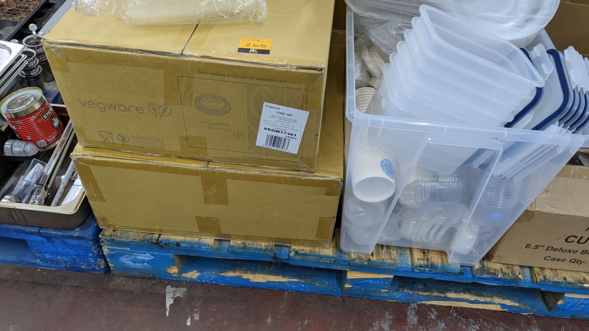 Contents of a pallet of disposable food containers, cups, cutlery & related items - Image 3 of 10