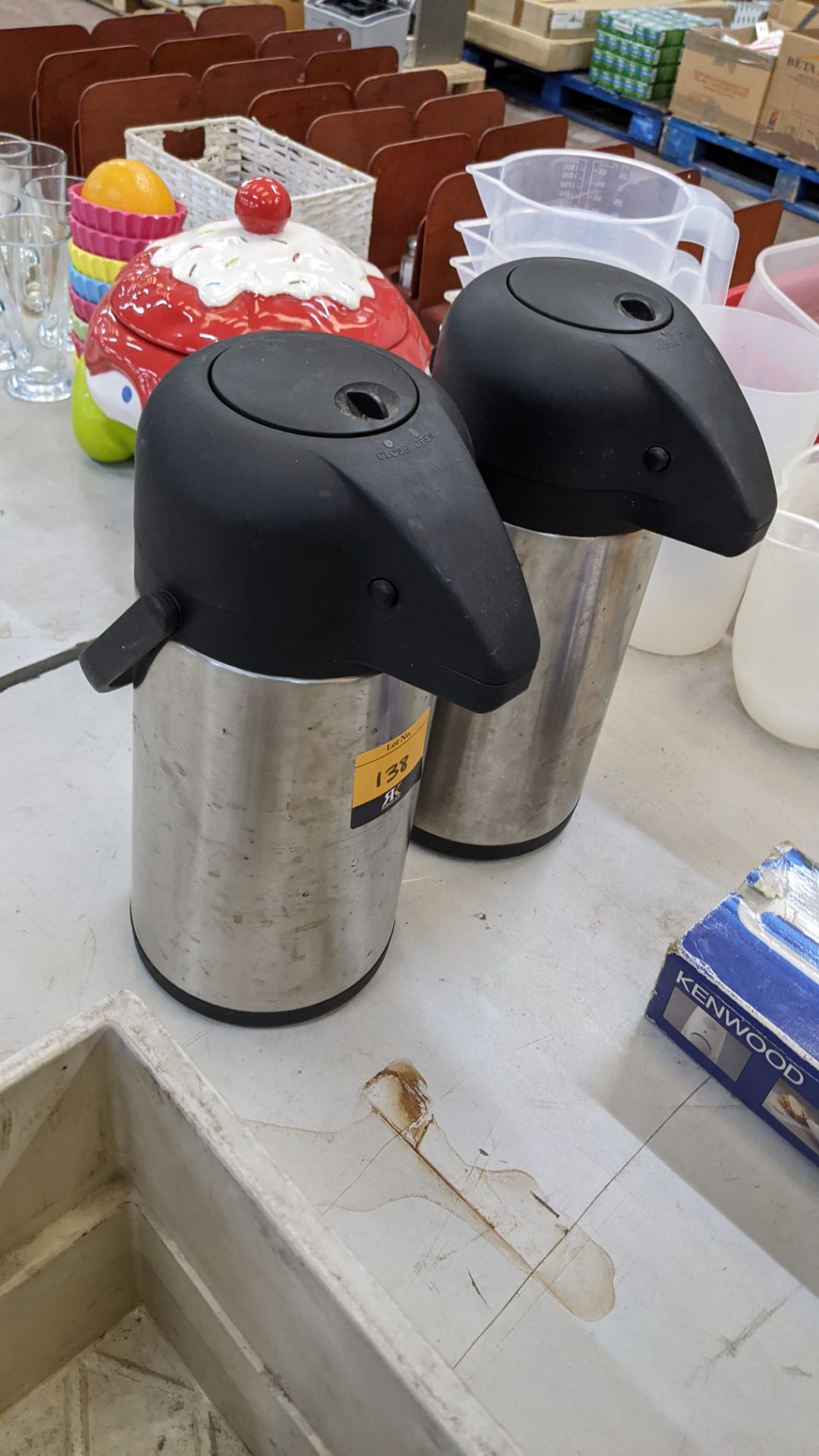 2 off insulated hot drink dispensers - Image 3 of 3