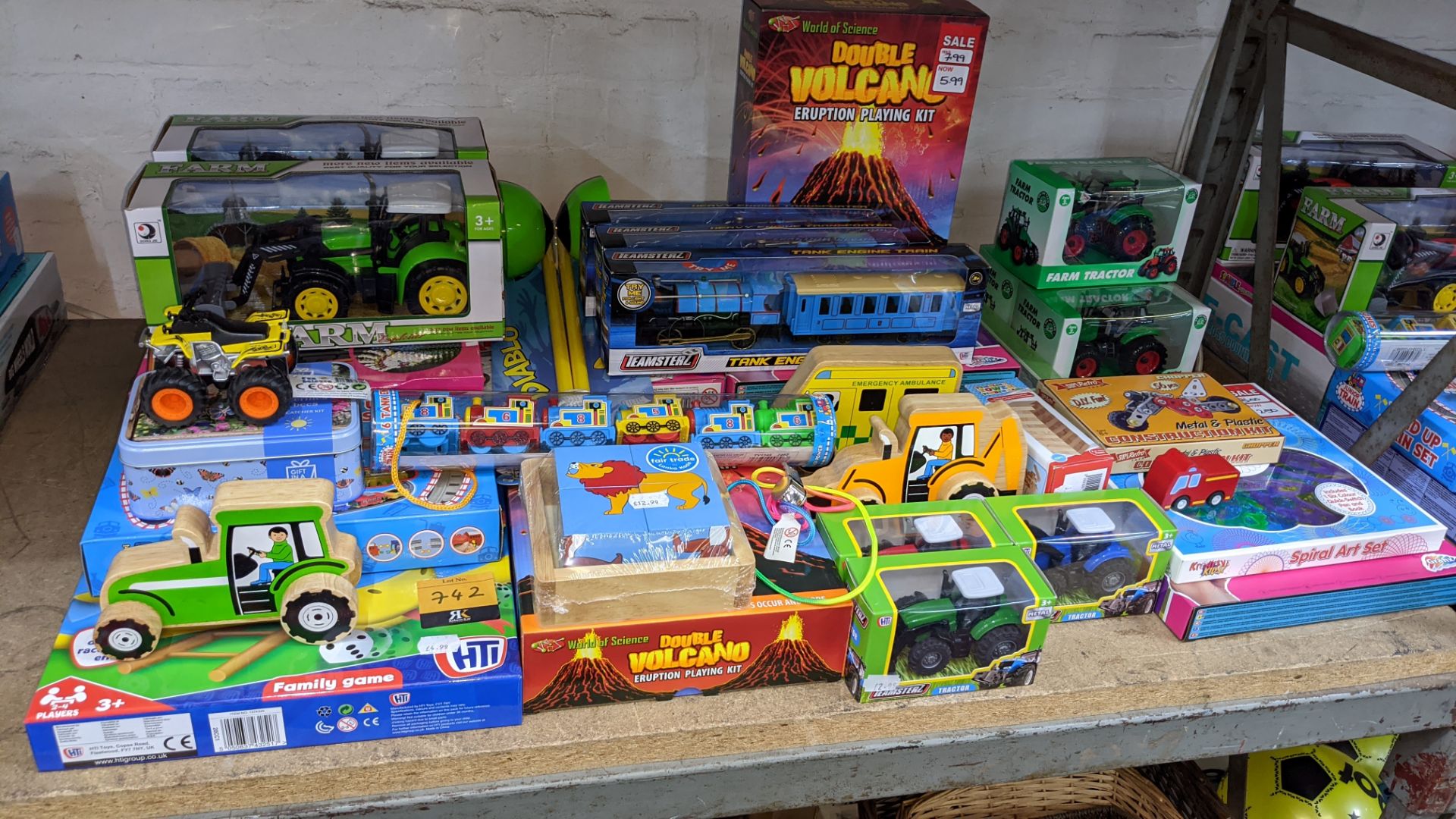 Mixed lot of children's toys as pictured - please note lots 741 & 742 each form approx. half of one - Image 2 of 9