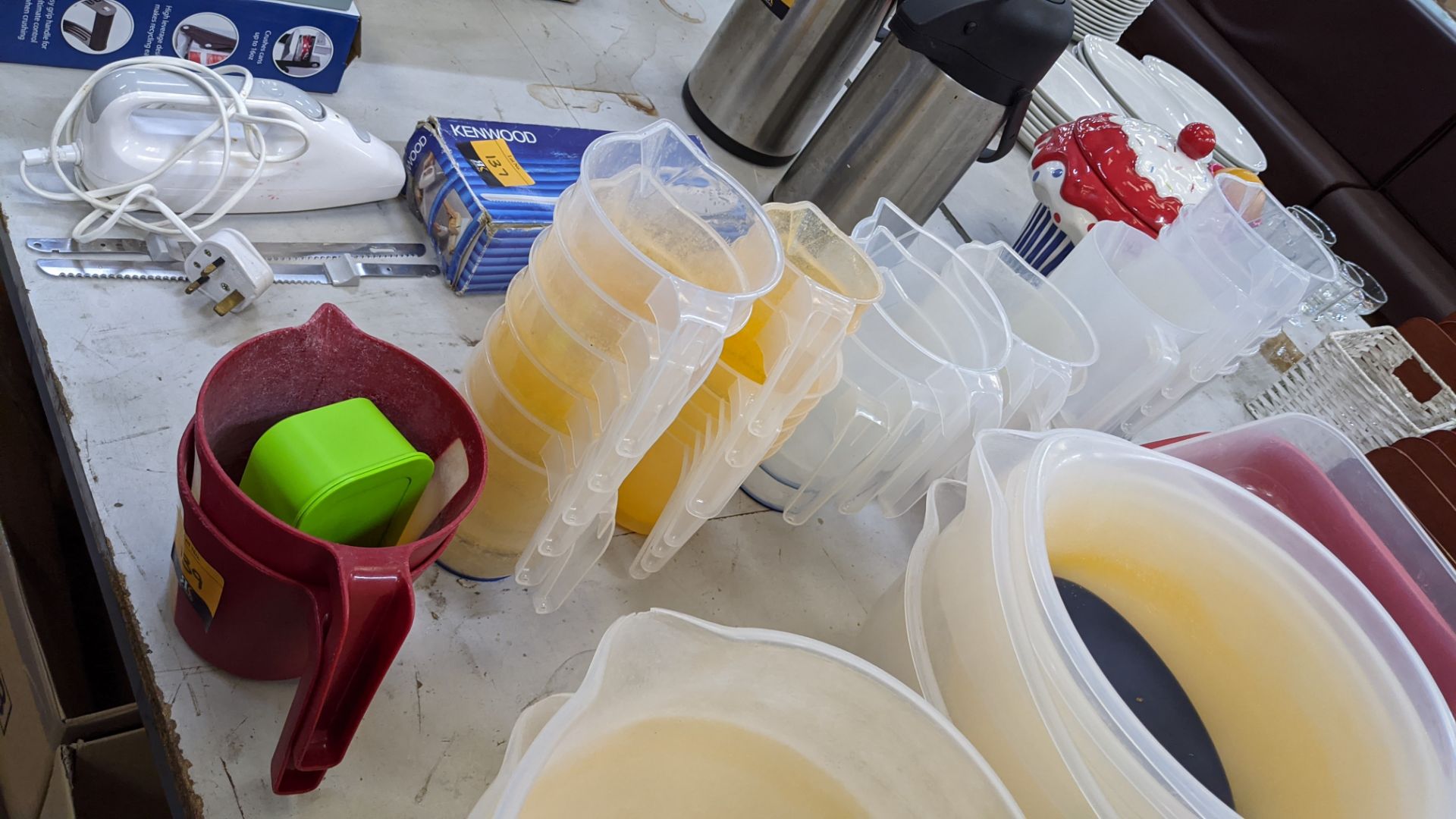 Double row of assorted plastic jugs & bowls - Image 3 of 5