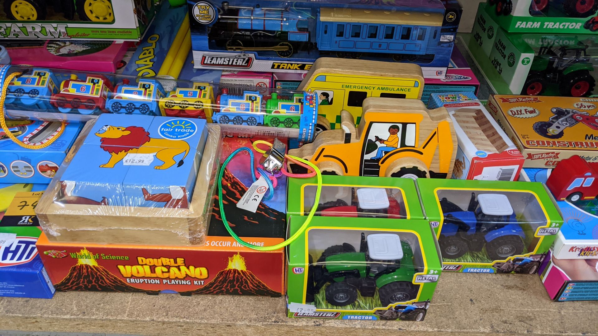 Mixed lot of children's toys as pictured - please note lots 741 & 742 each form approx. half of one - Image 4 of 9
