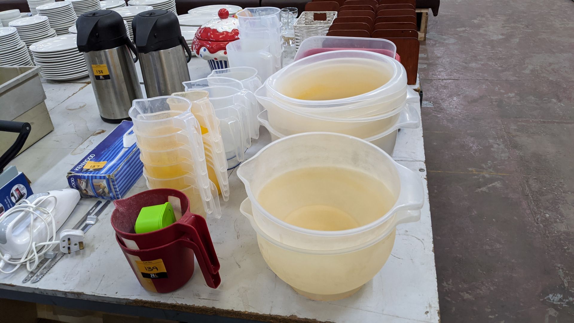 Double row of assorted plastic jugs & bowls - Image 2 of 5