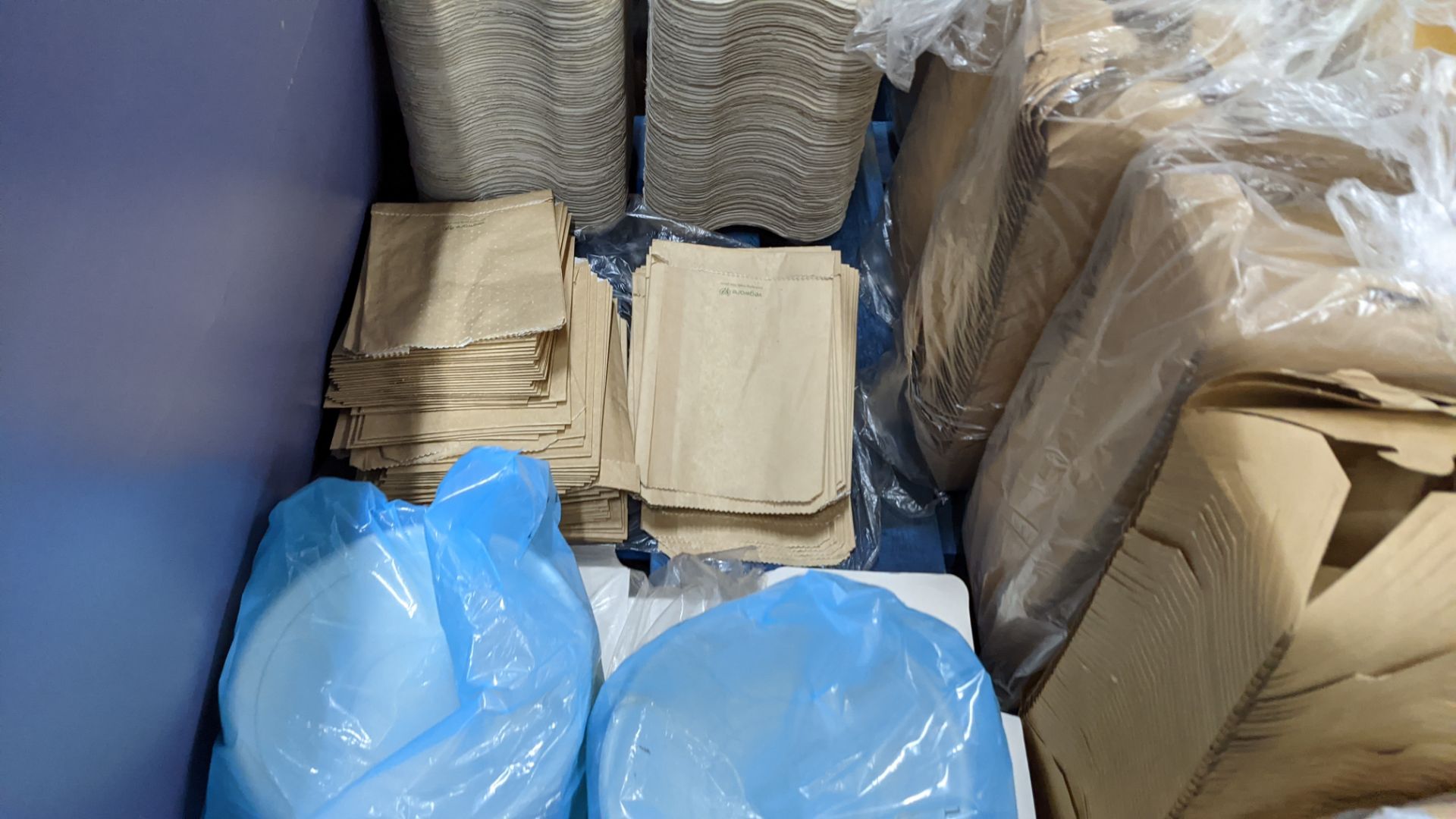 Contents of a pallet of polystyrene, paper & cardboard containers, trays & related items plus 3 larg - Image 6 of 11