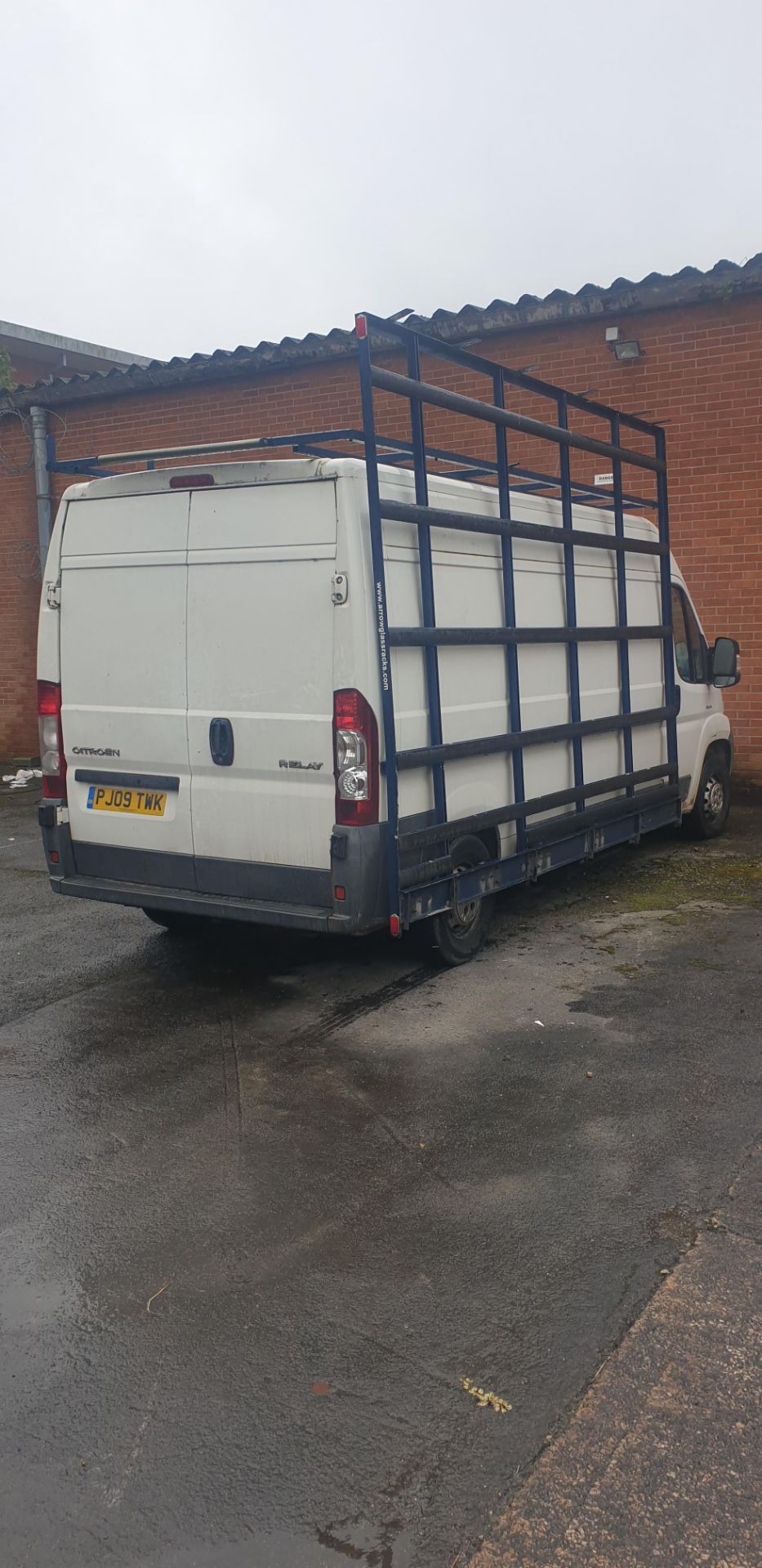 2009 Citroen Relay 35 HDI 120 LWB panel van with glass racks to side and roof - Image 7 of 30