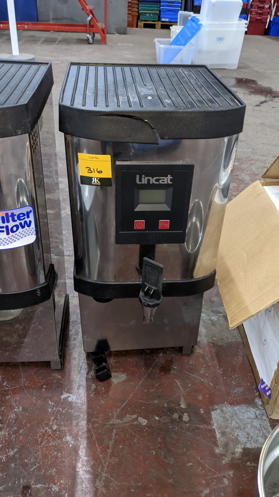 Lincat EB3F urn with digital control - no drip tray - Image 2 of 5