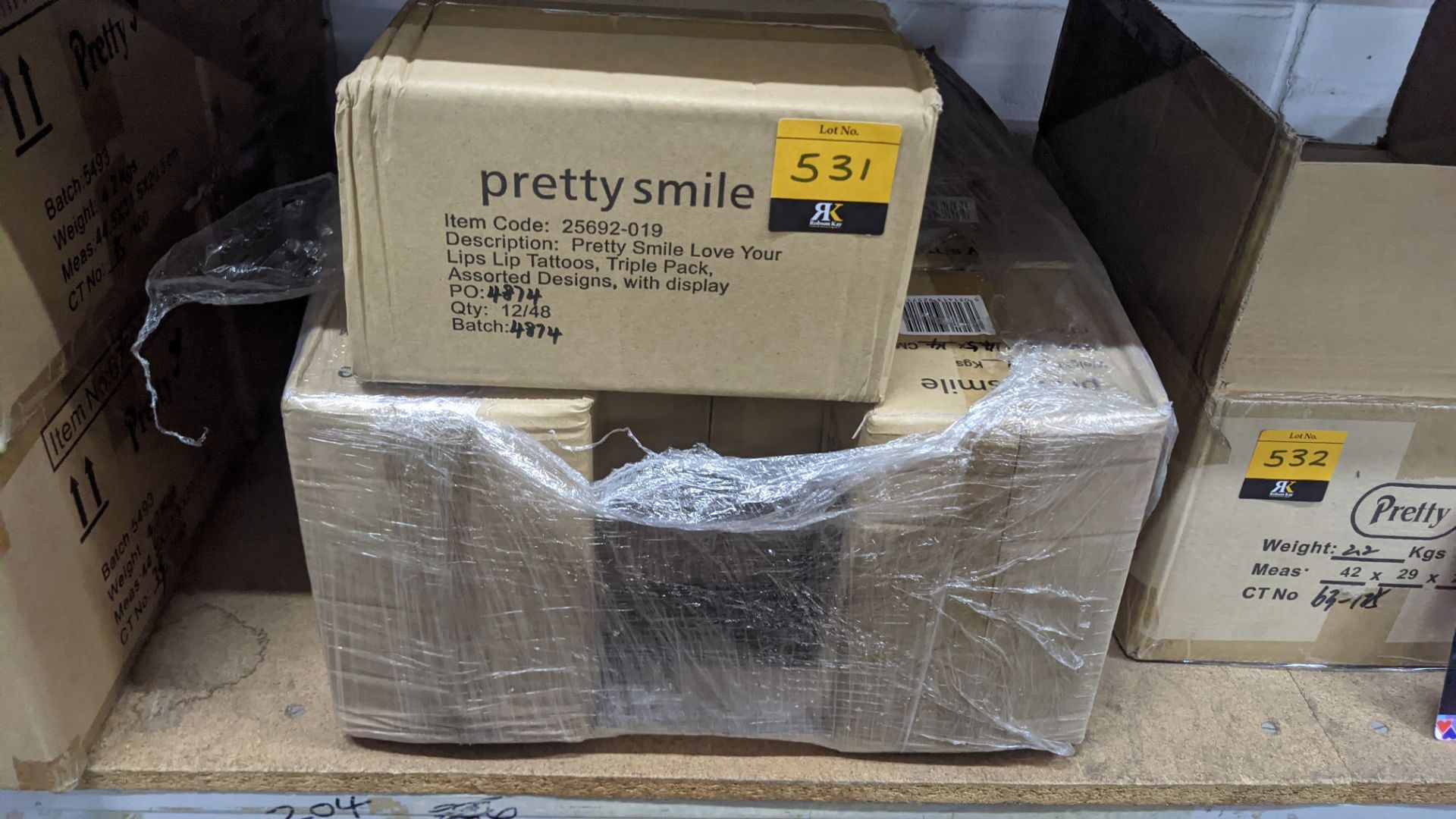 12 boxes of Pretty Smile Love Your Lip tattoos - each carton contains 4 display boxes & each box has - Image 2 of 4