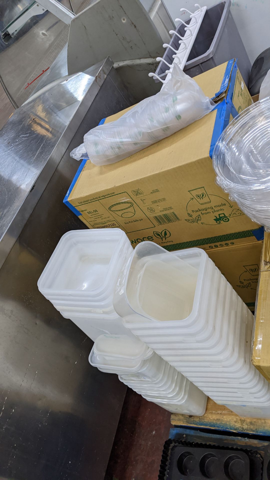 Contents of a pallet of disposable food containers, cups, cutlery & related items - Image 6 of 10