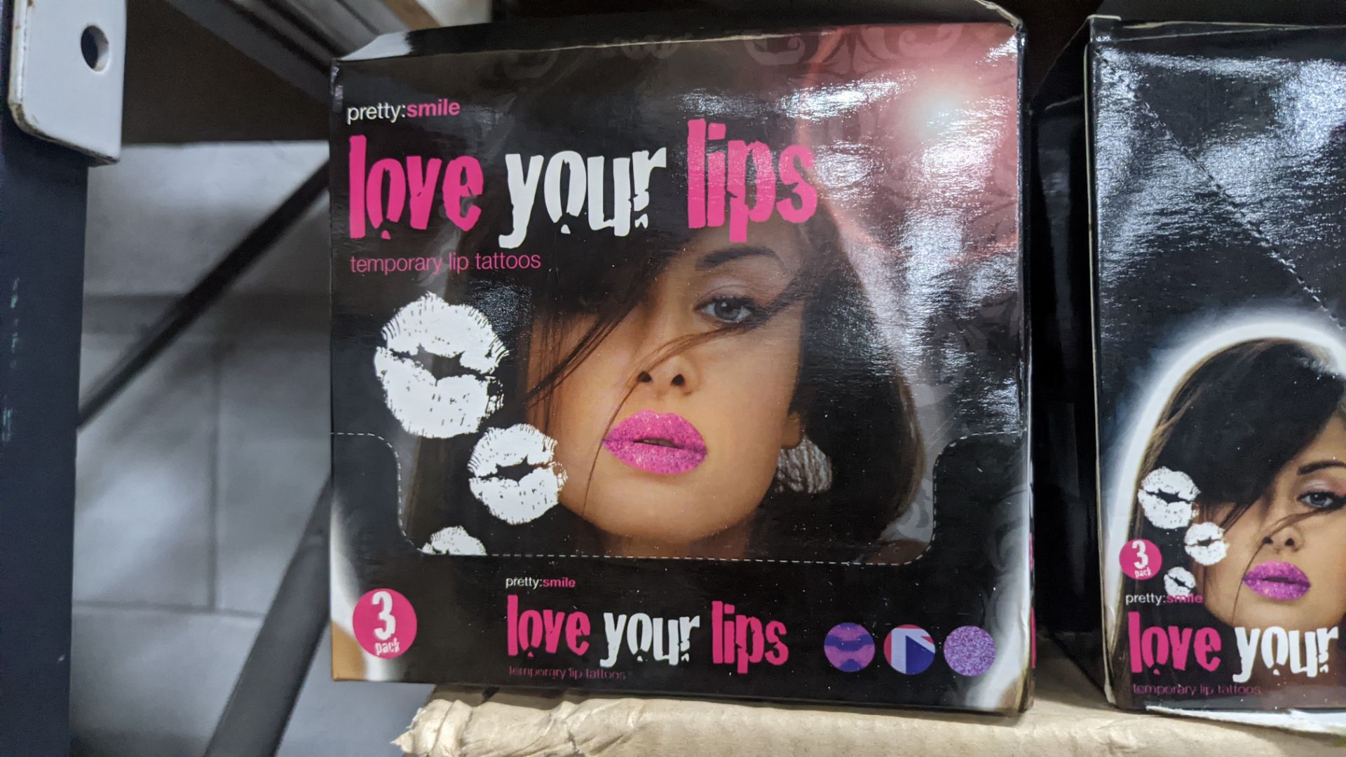 12 boxes of Pretty Smile Love Your Lip tattoos - each carton contains 4 display boxes & each box has - Image 4 of 4